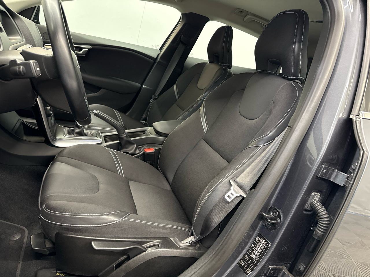 VOLVO V40 D3 Kinetic-image-3