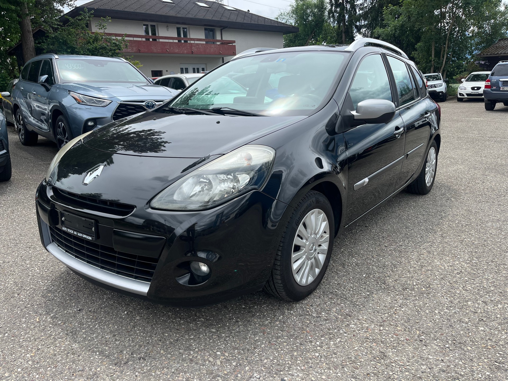 RENAULT Clio Grandtour 1.2 16V Turbo 20th Edition-image-0