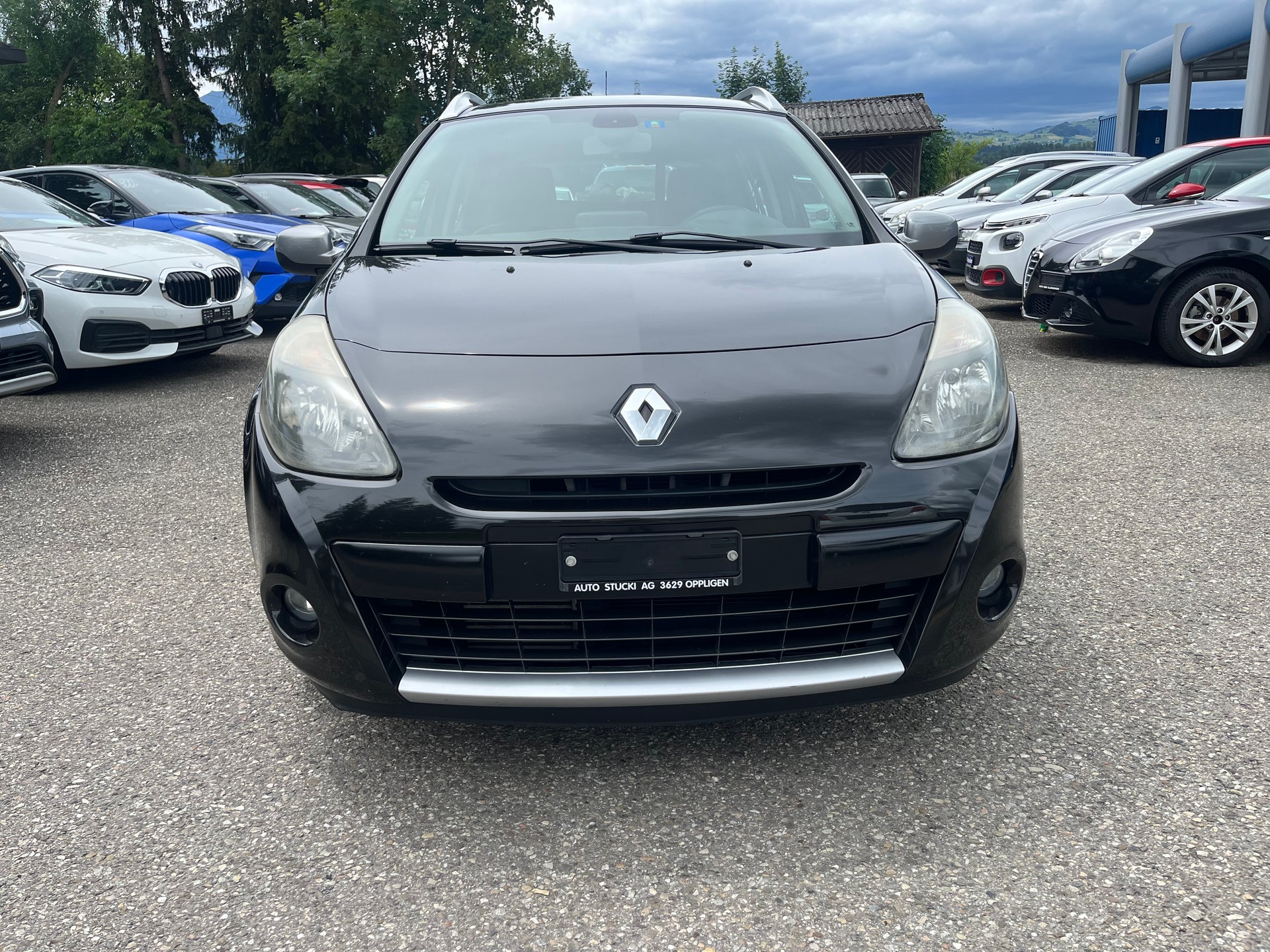 RENAULT Clio Grandtour 1.2 16V Turbo 20th Edition-image-1
