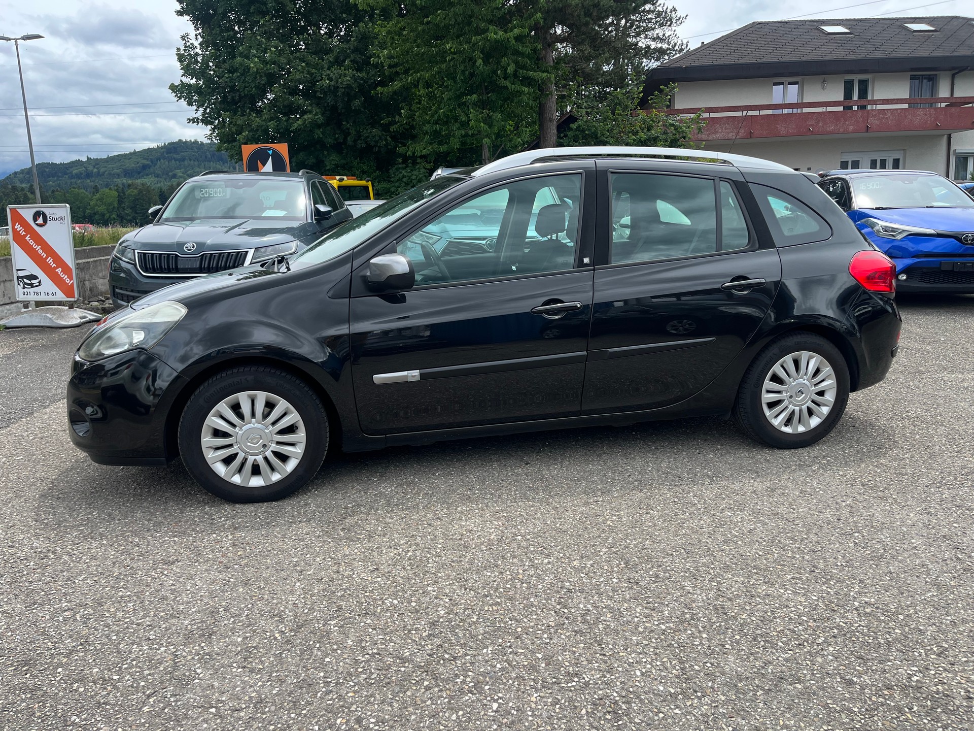 RENAULT Clio Grandtour 1.2 16V Turbo 20th Edition-image-10