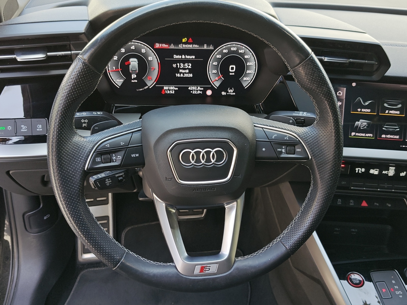 AUDI S3 Sportback 2.0 TFSI quattro S-tronic-image-9