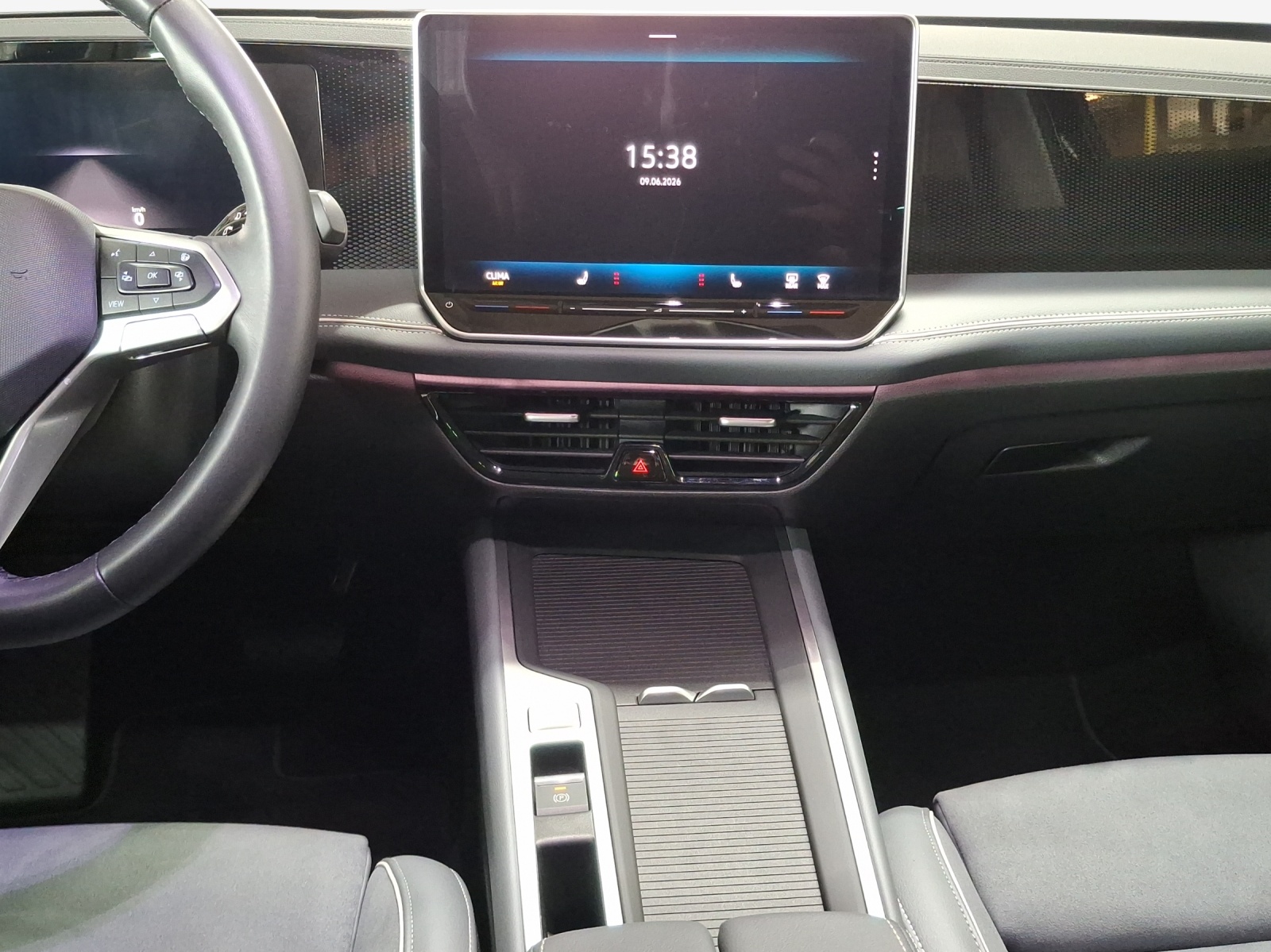 VW Passat Variant 2.0 TDI evo Business DSG-image-10