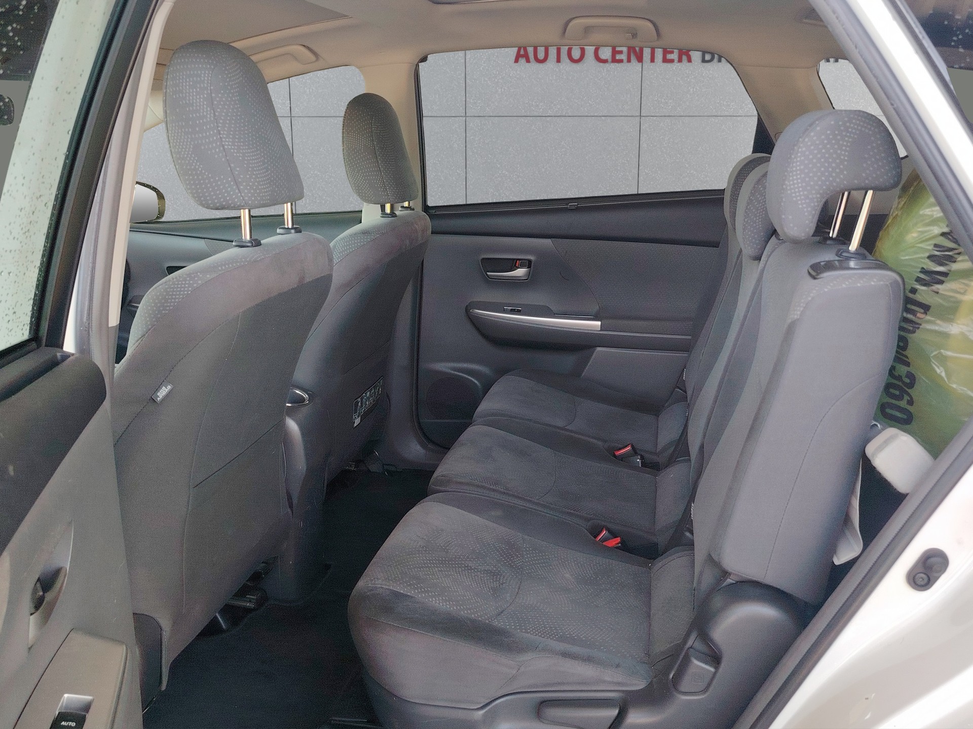 TOYOTA Prius+ 1.8 VVT-i HSD Luna-image-11