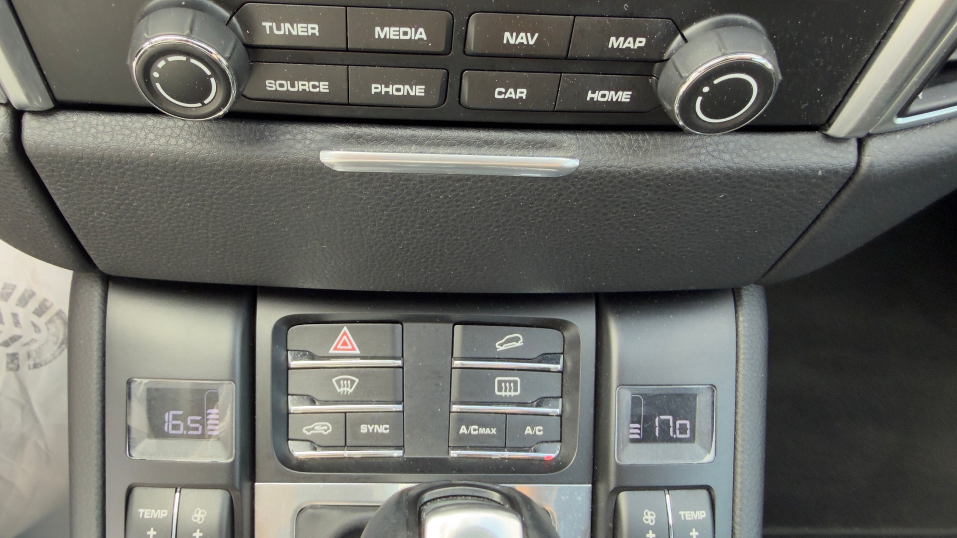 PORSCHE Macan PDK-image-11