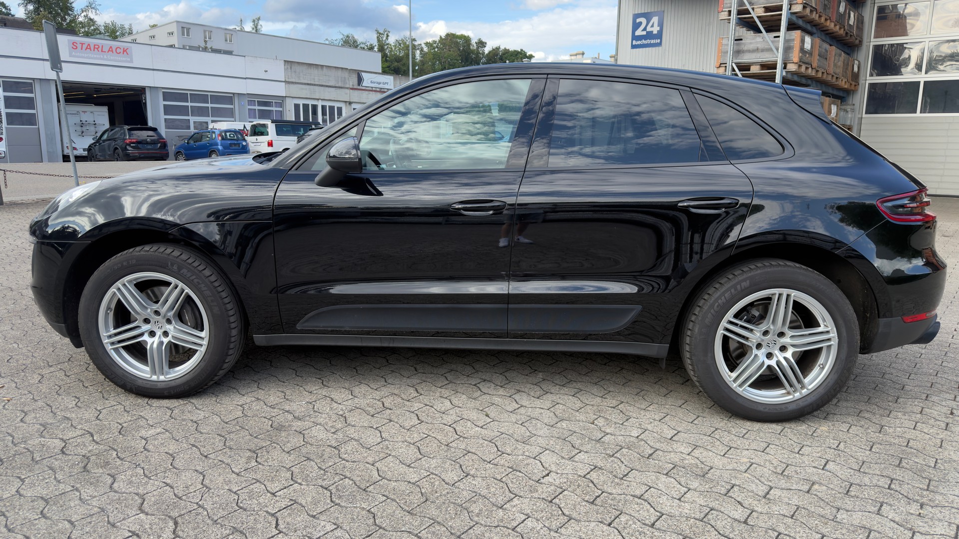PORSCHE Macan PDK-image-1