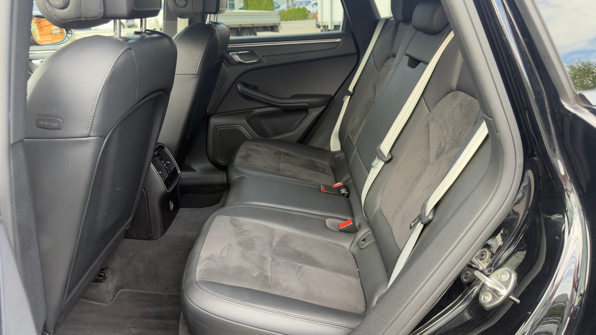 PORSCHE Macan PDK-image-14