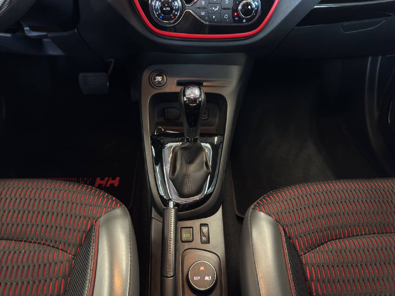 RENAULT Captur 1.2 TCe Helly Hansen EDC-image-9