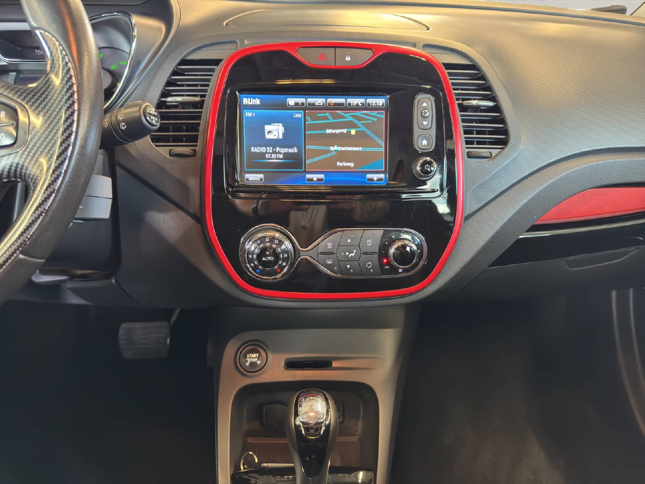 RENAULT Captur 1.2 TCe Helly Hansen EDC-image-10