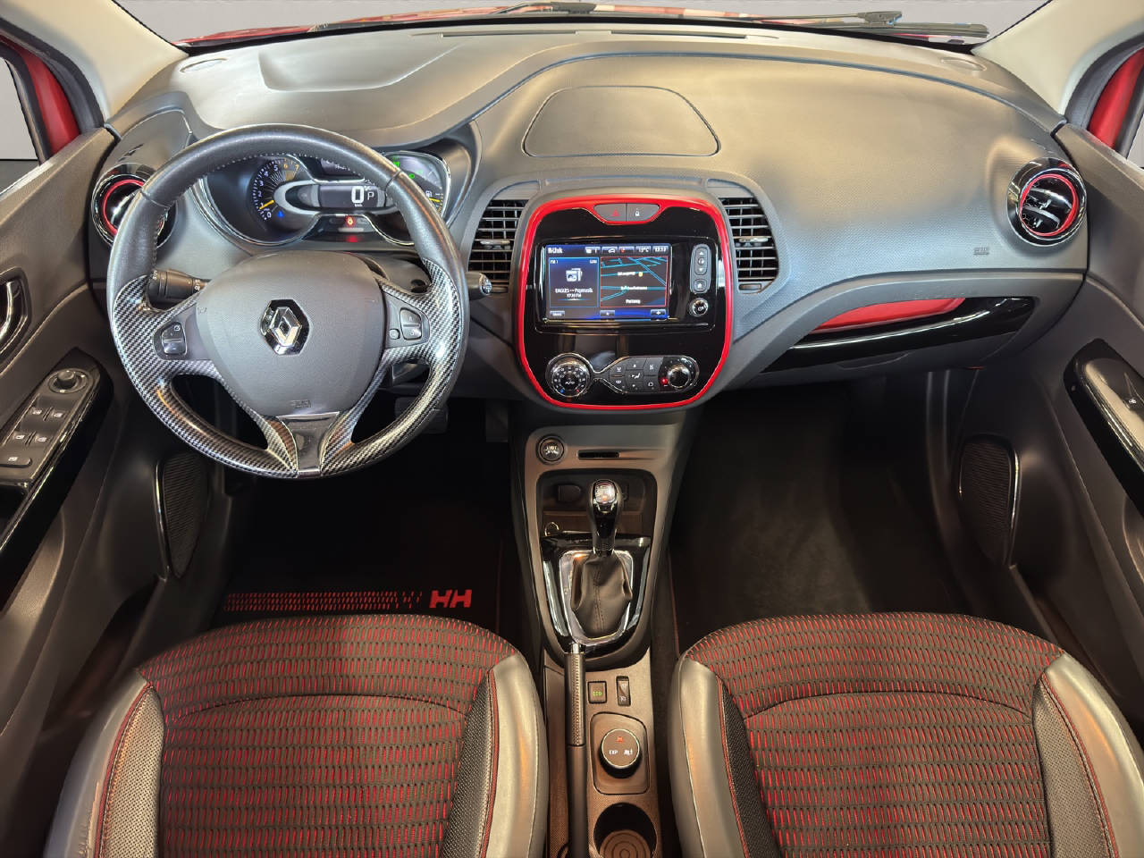 RENAULT Captur 1.2 TCe Helly Hansen EDC-image-7