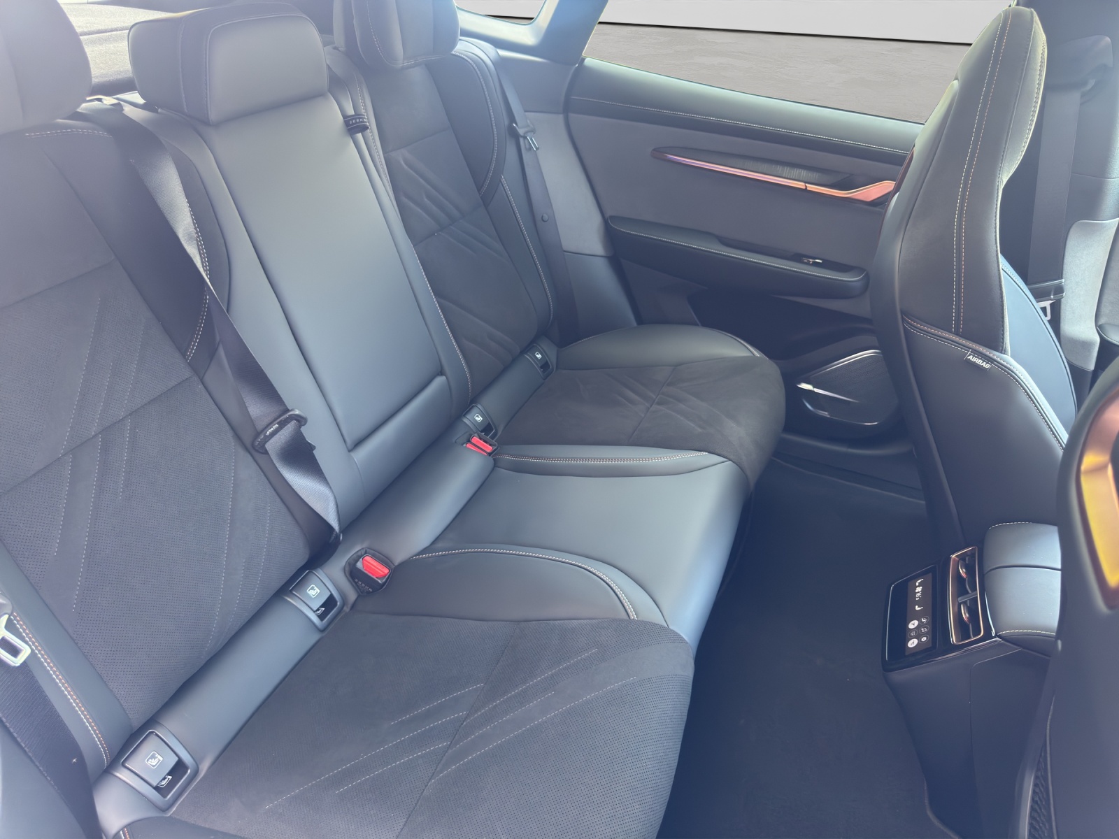 ZEEKR 001 Privilege AWD-image-13