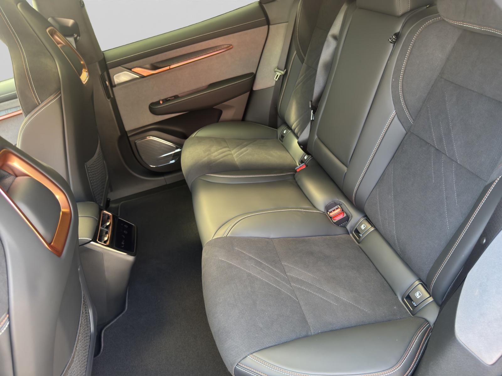 ZEEKR 001 Privilege AWD-image-11