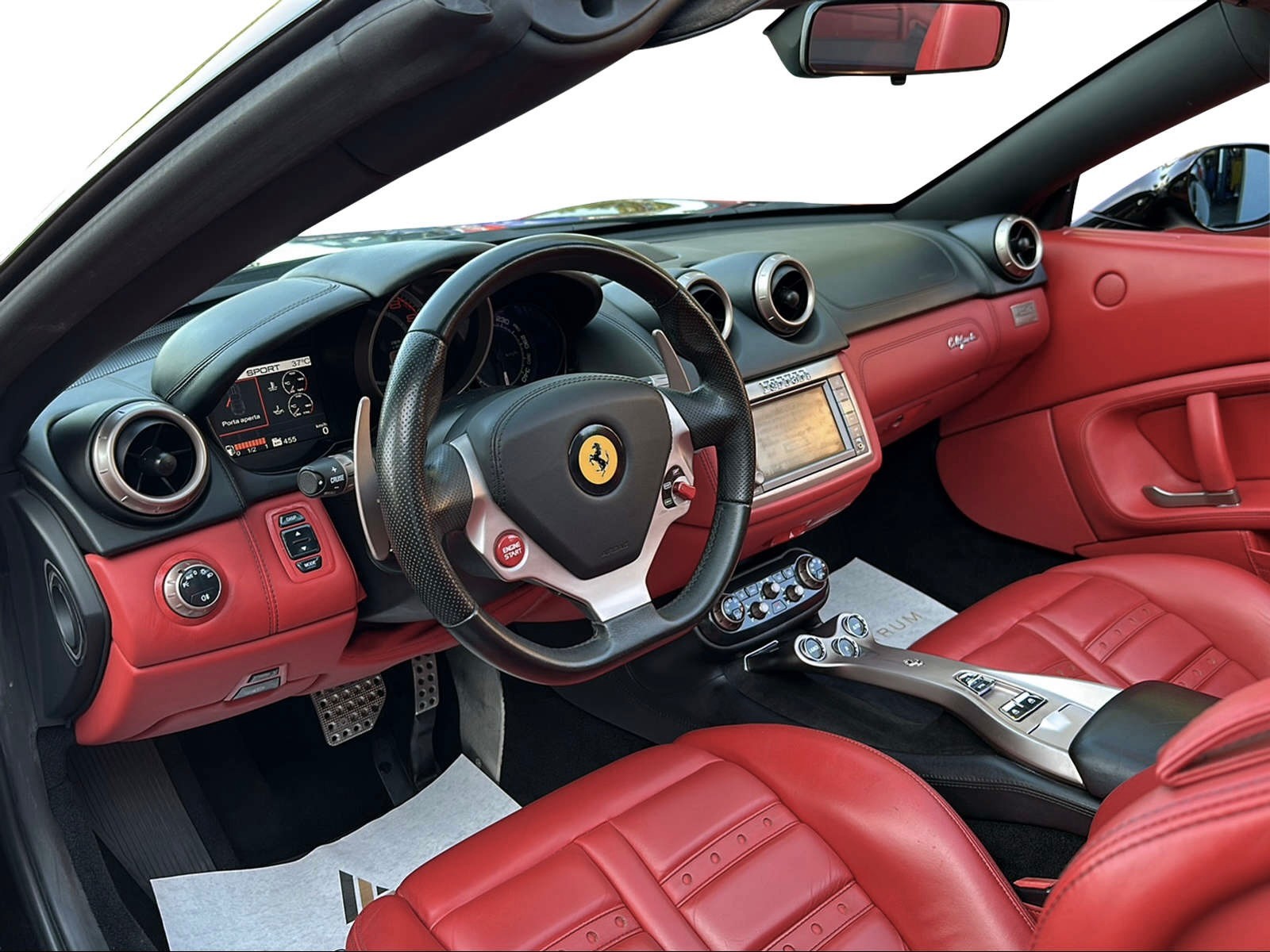 FERRARI California 4.3 V8-image-1