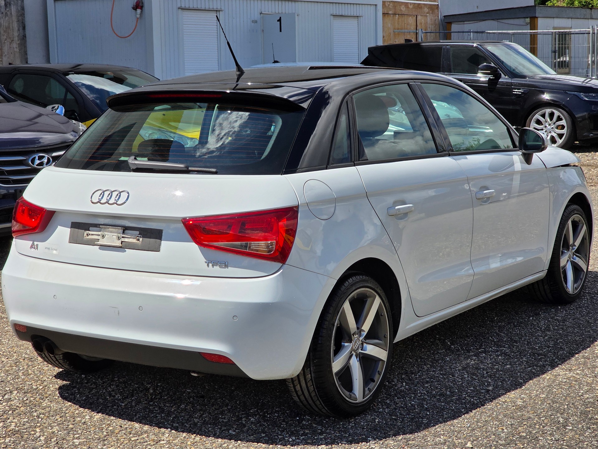 AUDI A1 Sportback 1.4 TFSI Ambition-image-3