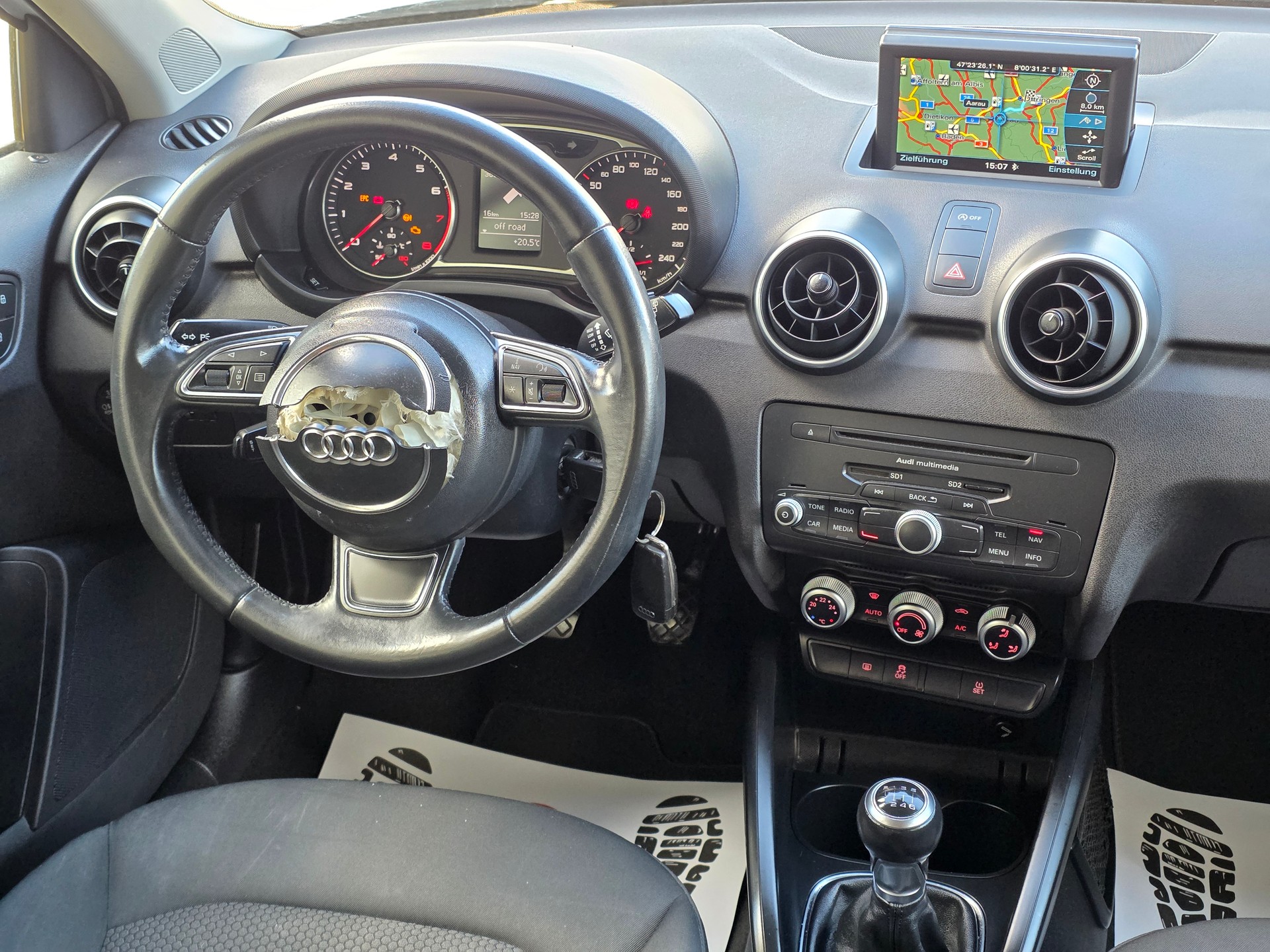 AUDI A1 Sportback 1.4 TFSI Ambition-image-7