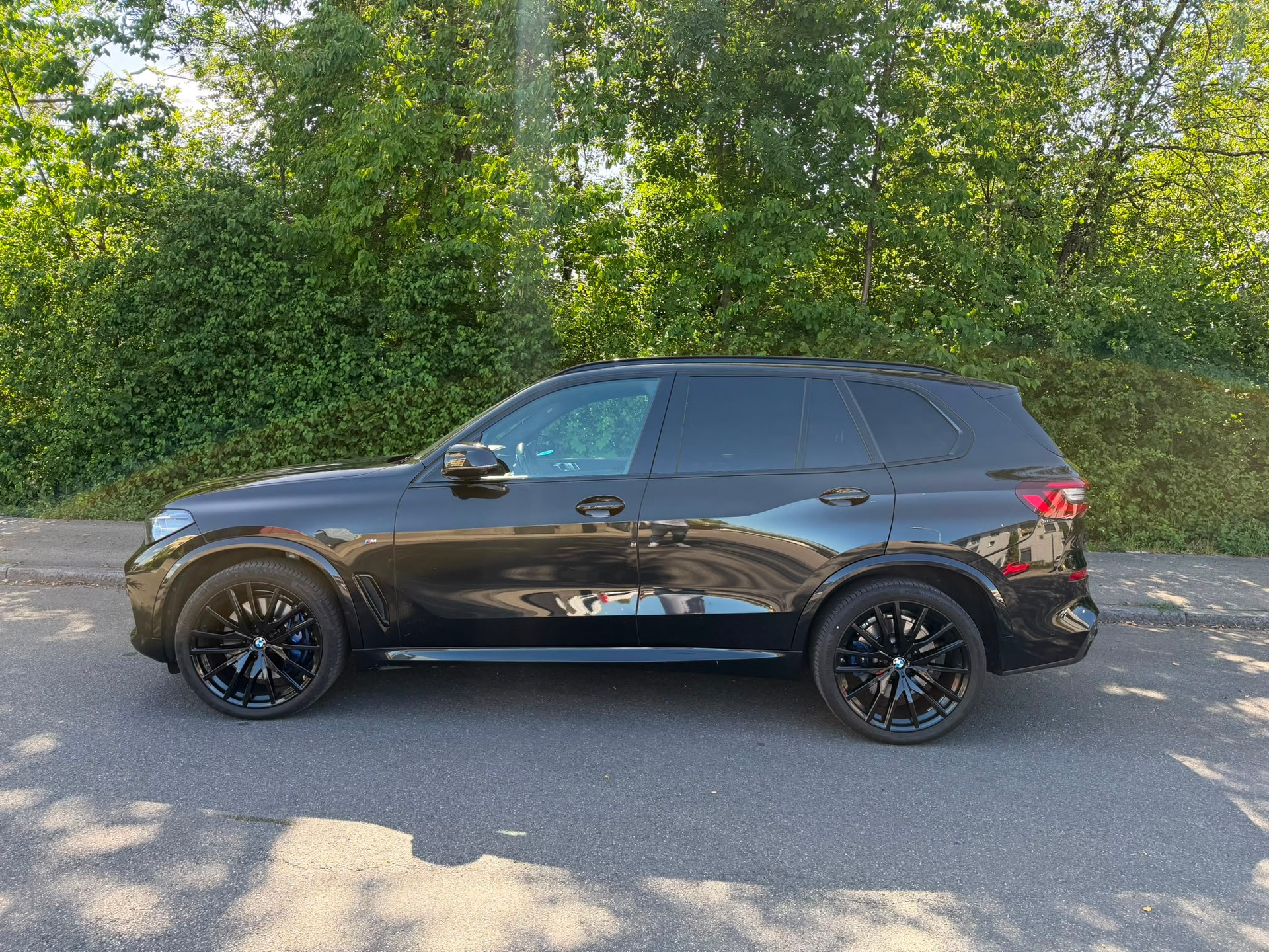 BMW xDrive40d-image-0
