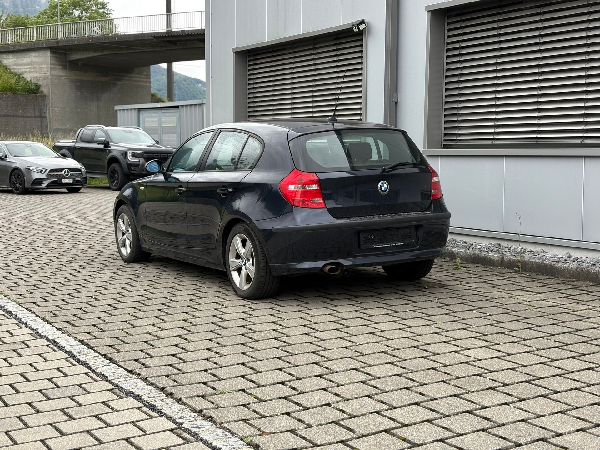 BMW 118d-image-1