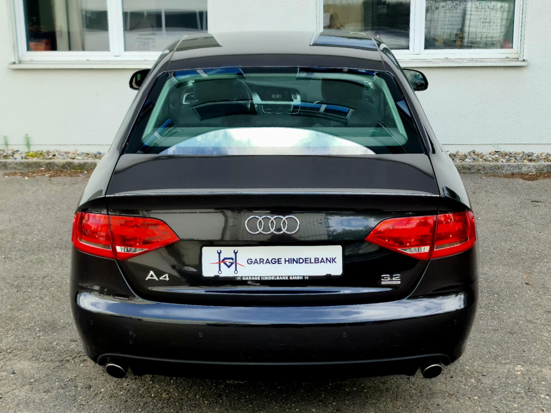 AUDI A4 Limousine 3.2 FSI quattro-image-9