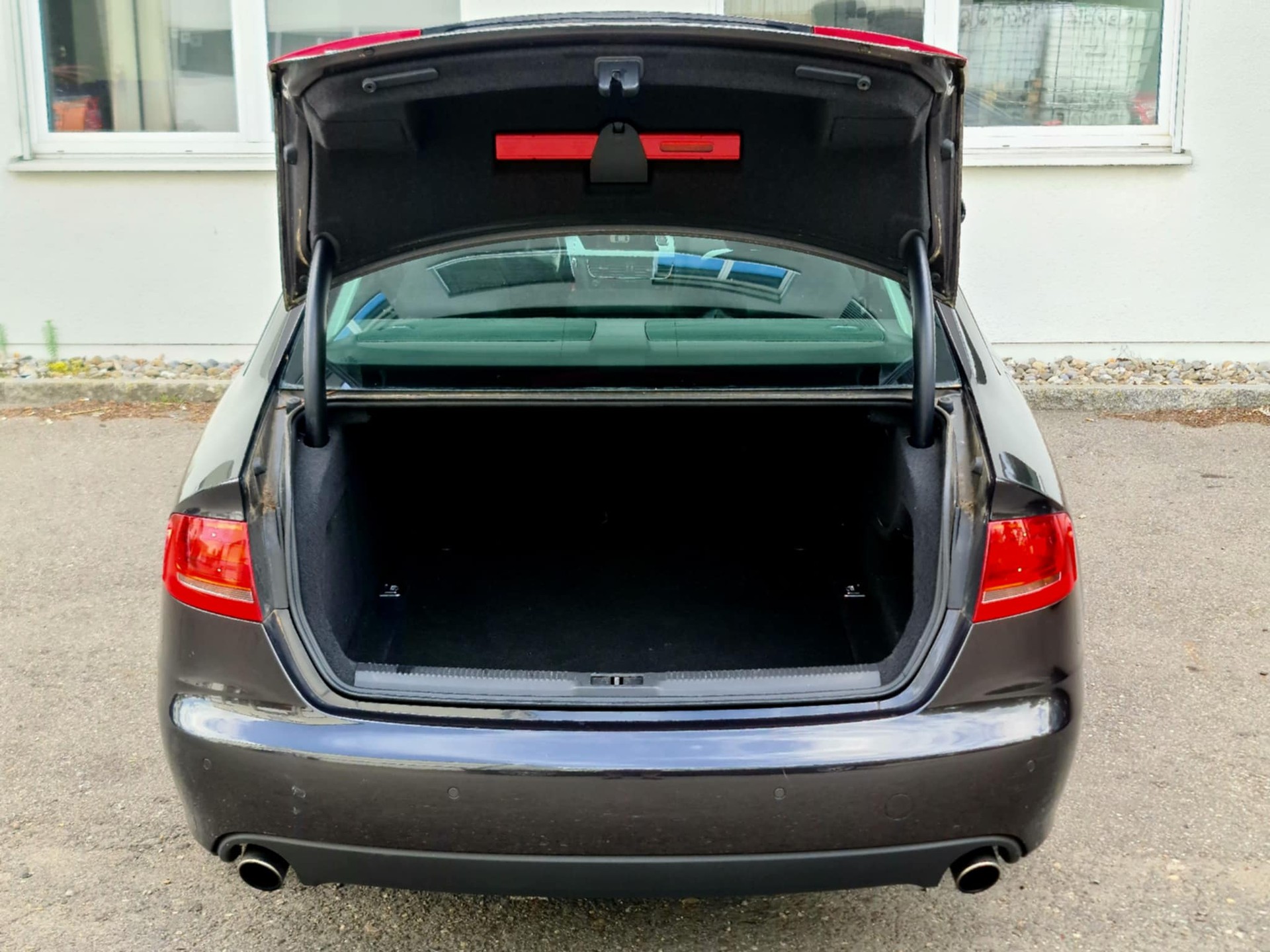 AUDI A4 Limousine 3.2 FSI quattro-image-11