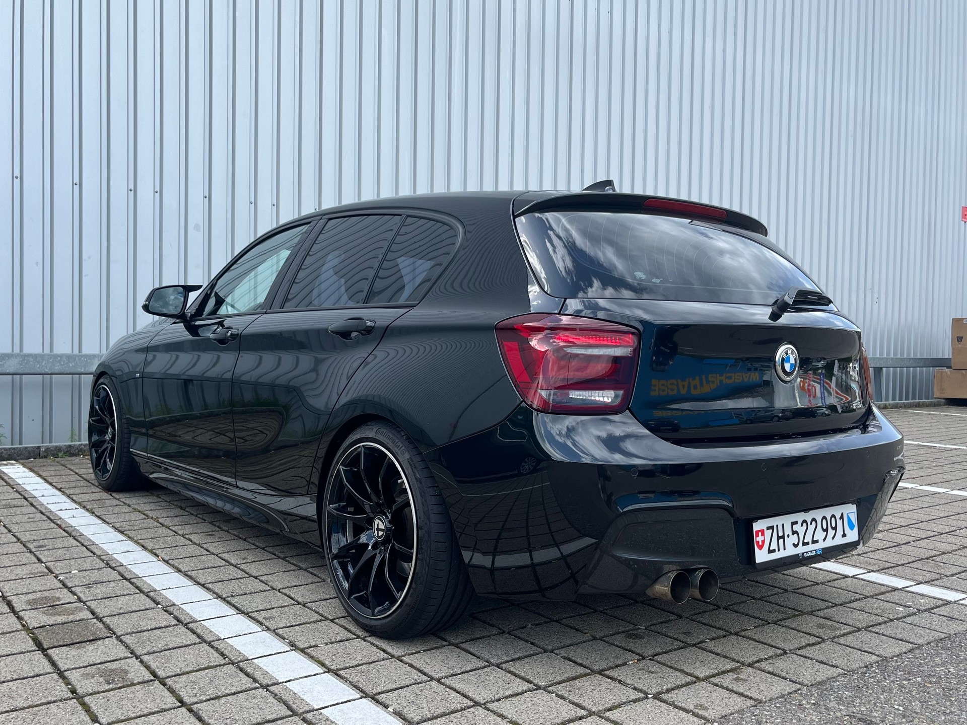 BMW 125i-image-2