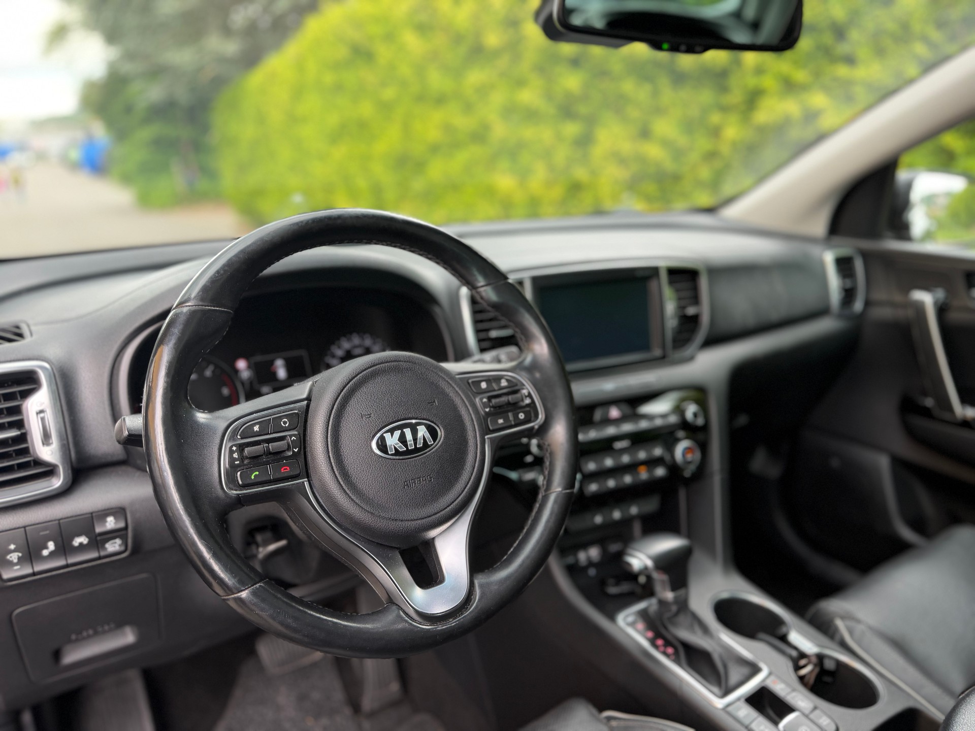 KIA Sportage 2.0CRDi Style GT Line 4WD Automat-image-8