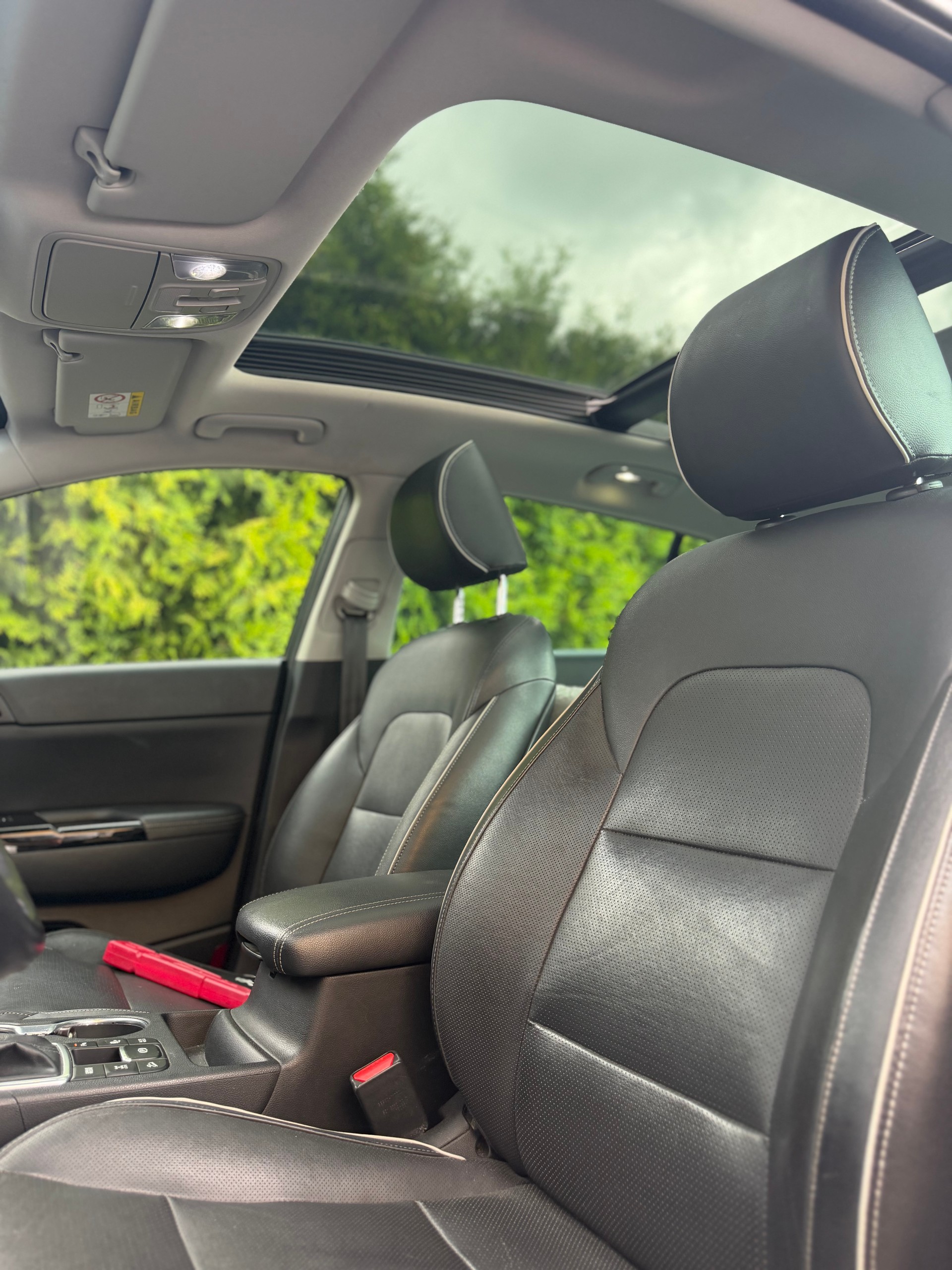 KIA Sportage 2.0CRDi Style GT Line 4WD Automat-image-7