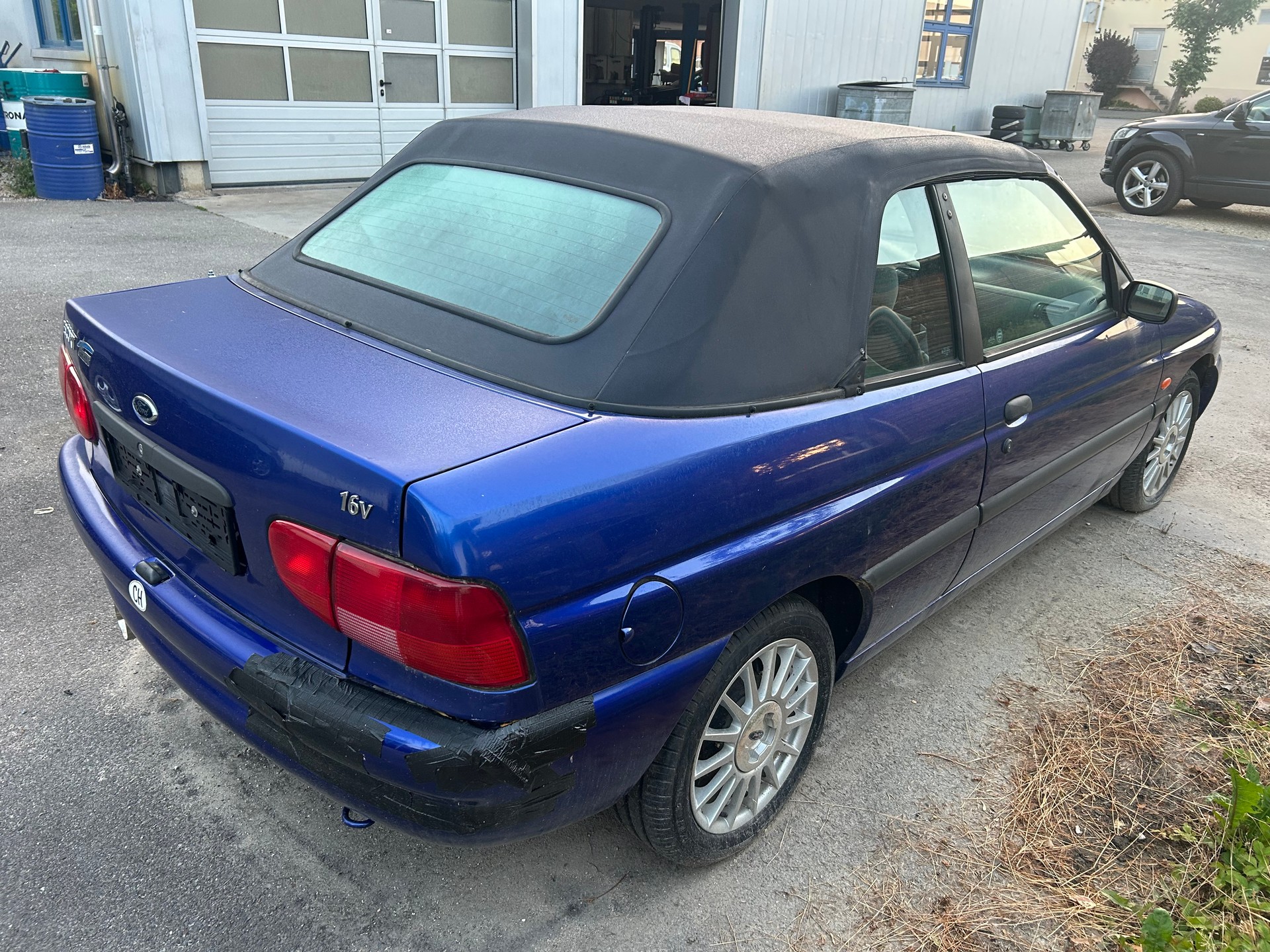 FORD Escort 1.6i 16V Azur-image-4