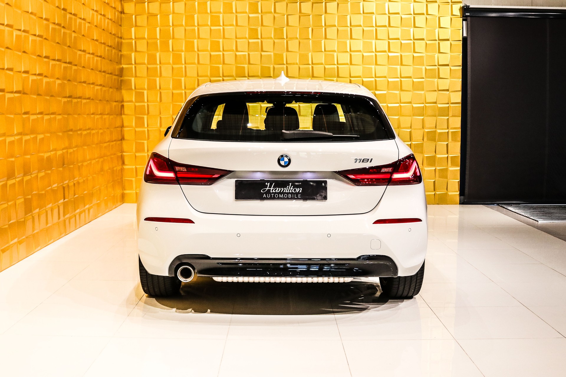 BMW 118i Sport Line-image-6
