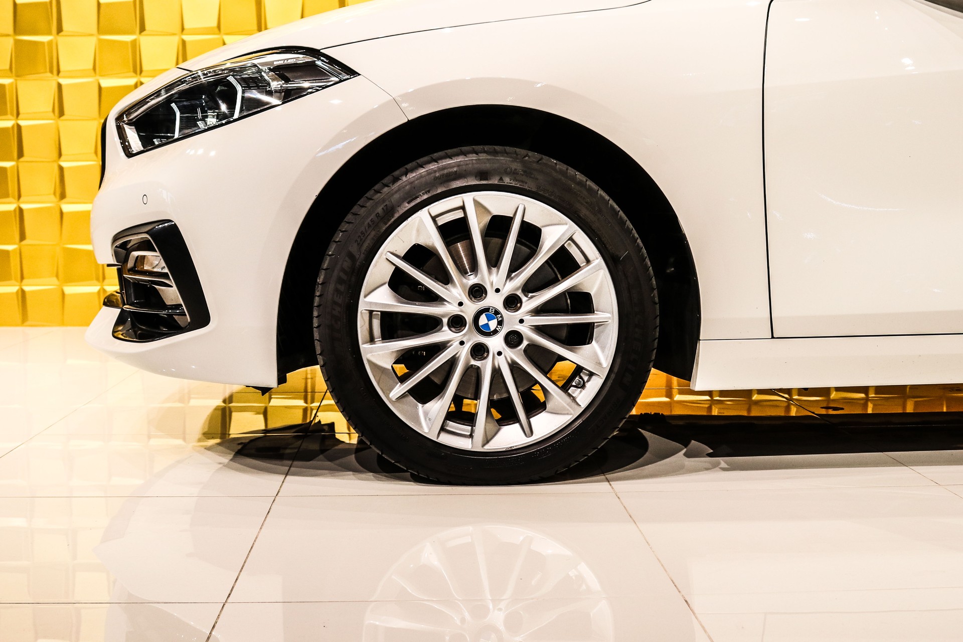 BMW 118i Sport Line-image-7