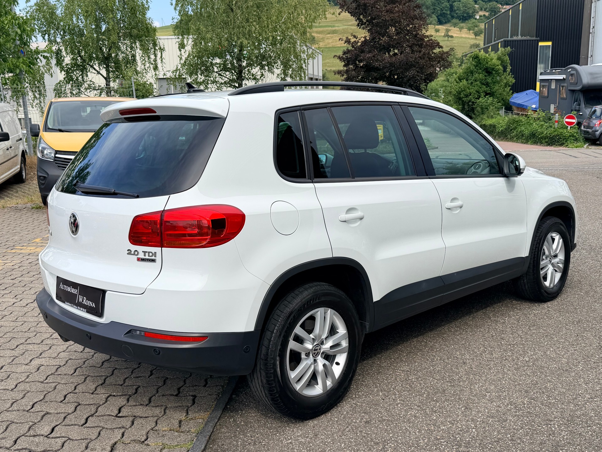 VW Tiguan 2.0 TDI BlueMotion Track&Field 4Motion DSG-image-2