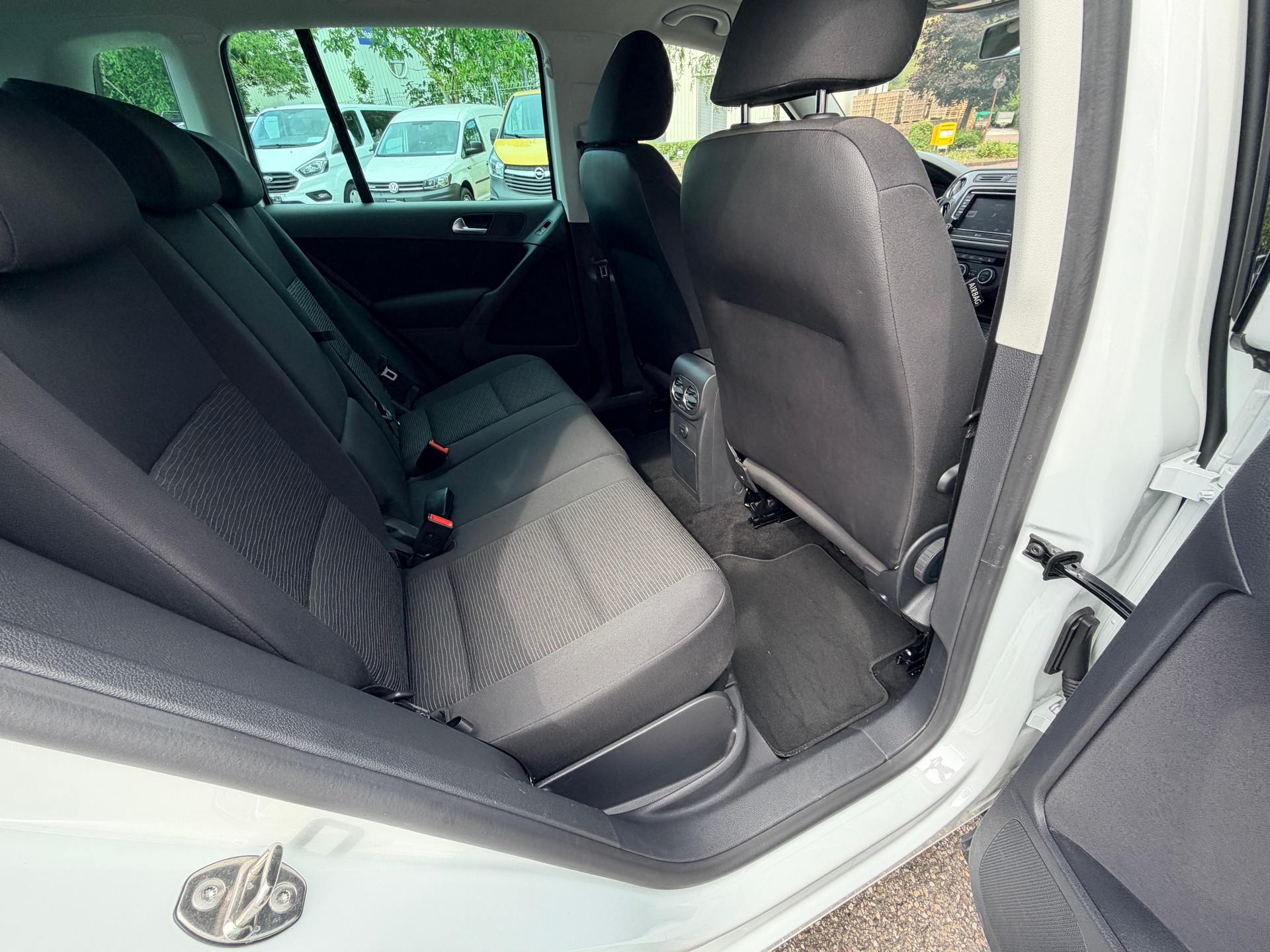 VW Tiguan 2.0 TDI BlueMotion Track&Field 4Motion DSG-image-12
