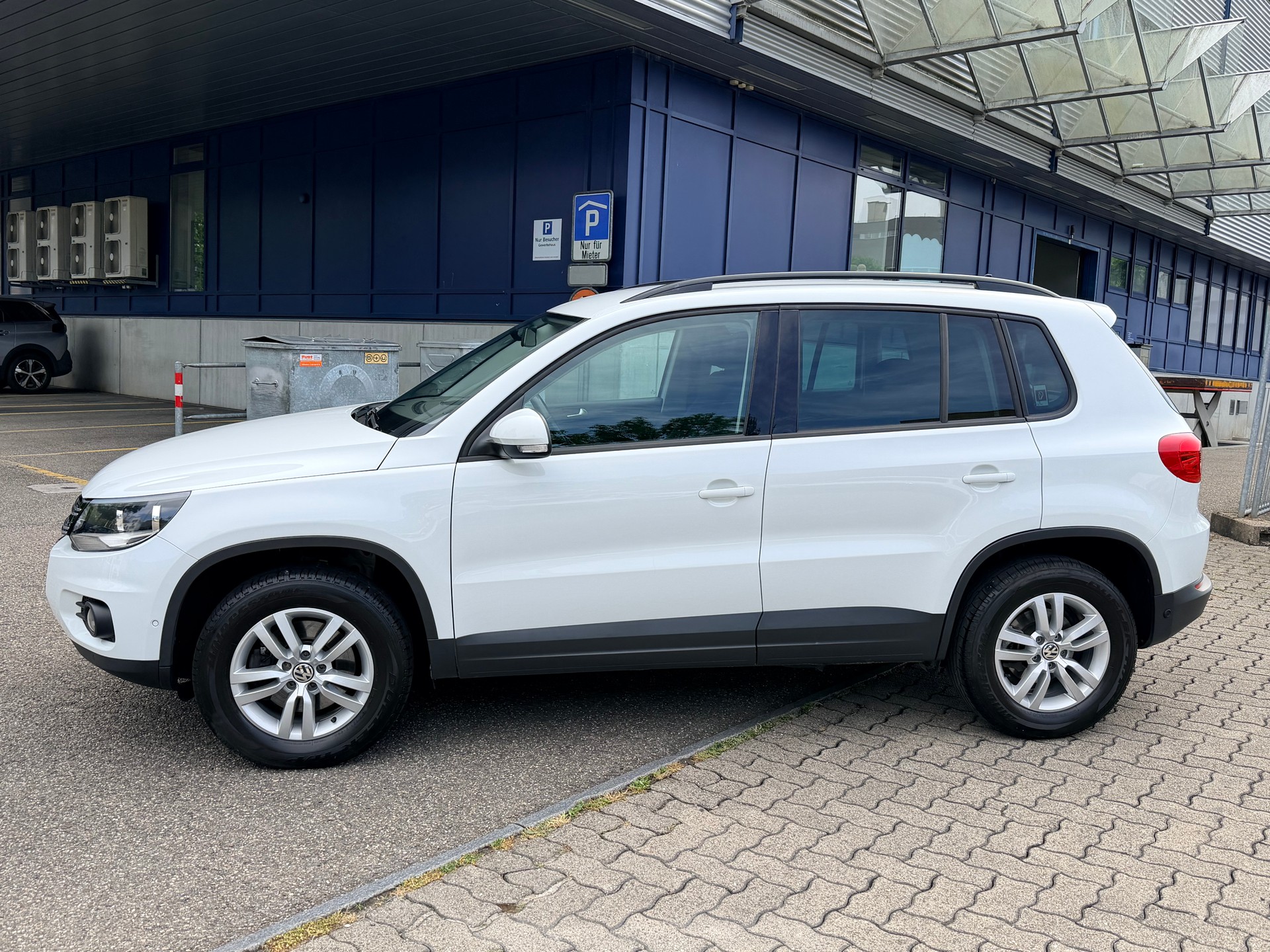 VW Tiguan 2.0 TDI BlueMotion Track&Field 4Motion DSG-image-5