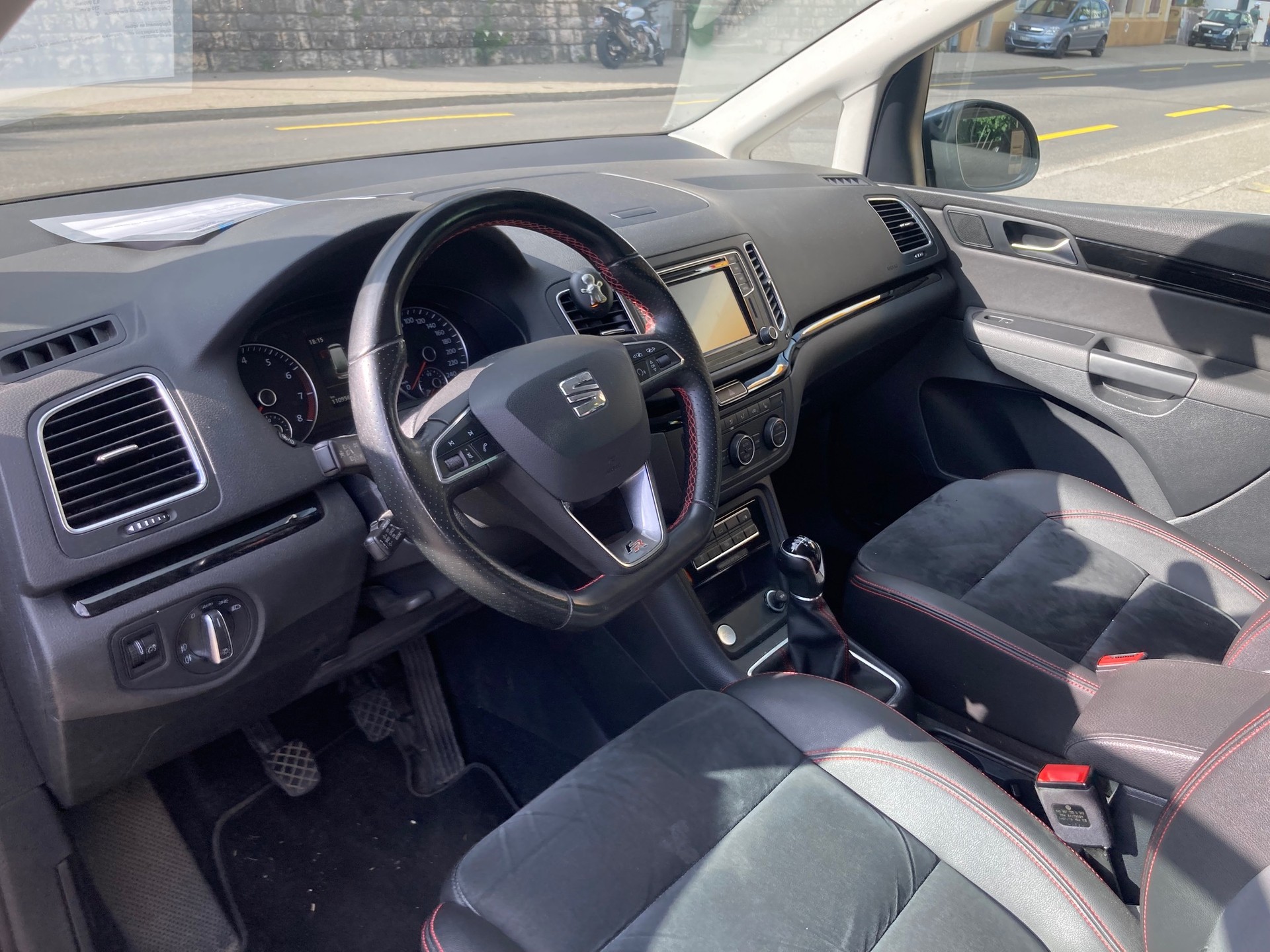 SEAT Alhambra 1.4 TSI SWISS FR-image-8