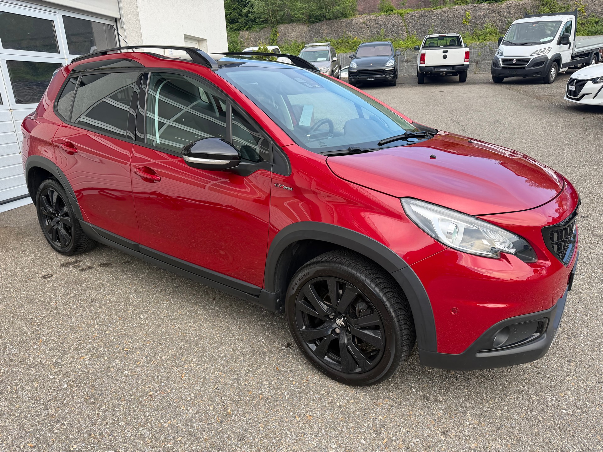 PEUGEOT 2008 1.2 PureTech GT Line EAT6-image-3