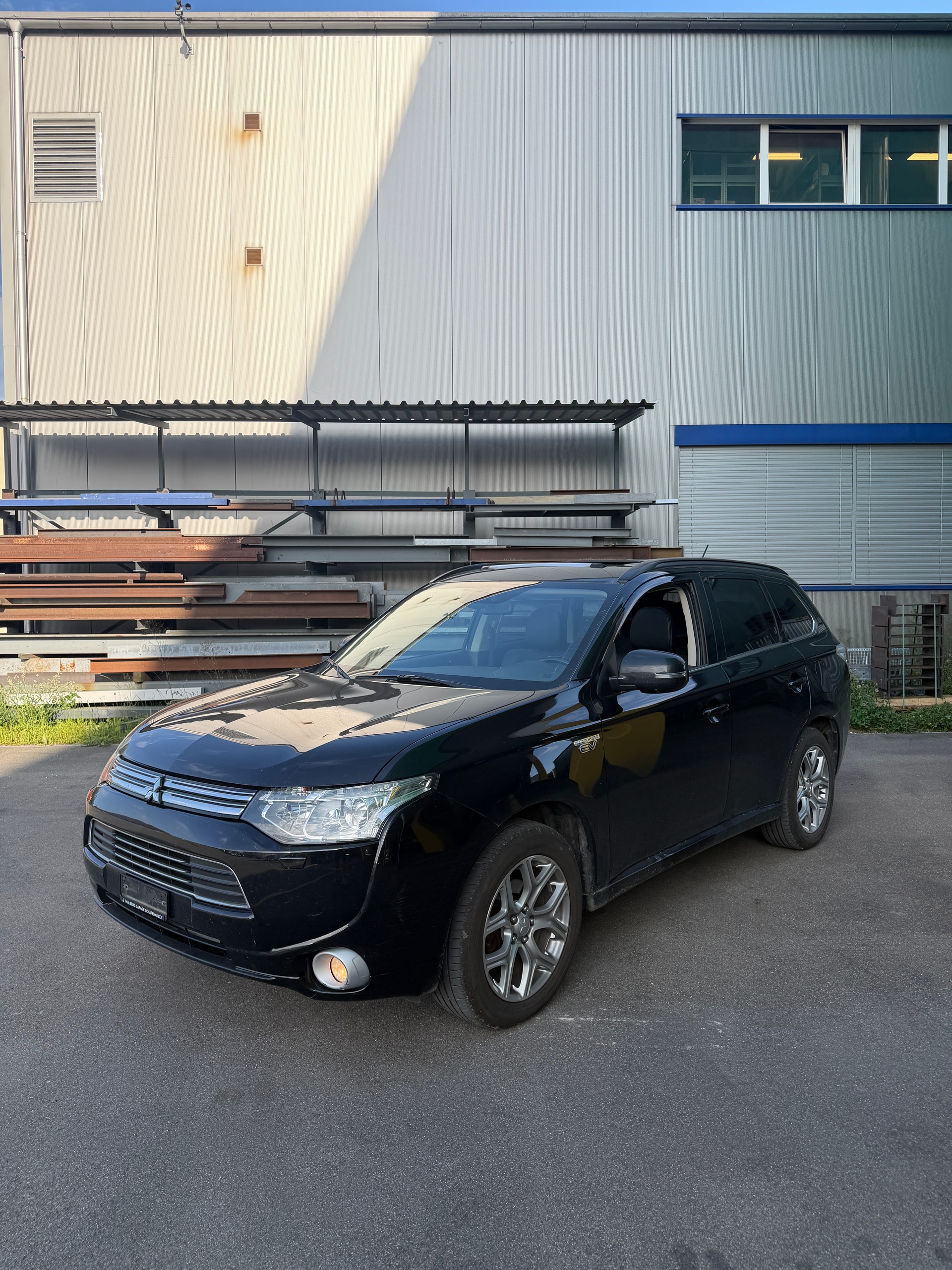 MITSUBISHI Outlander 2.0 PHEV Intense-image-2