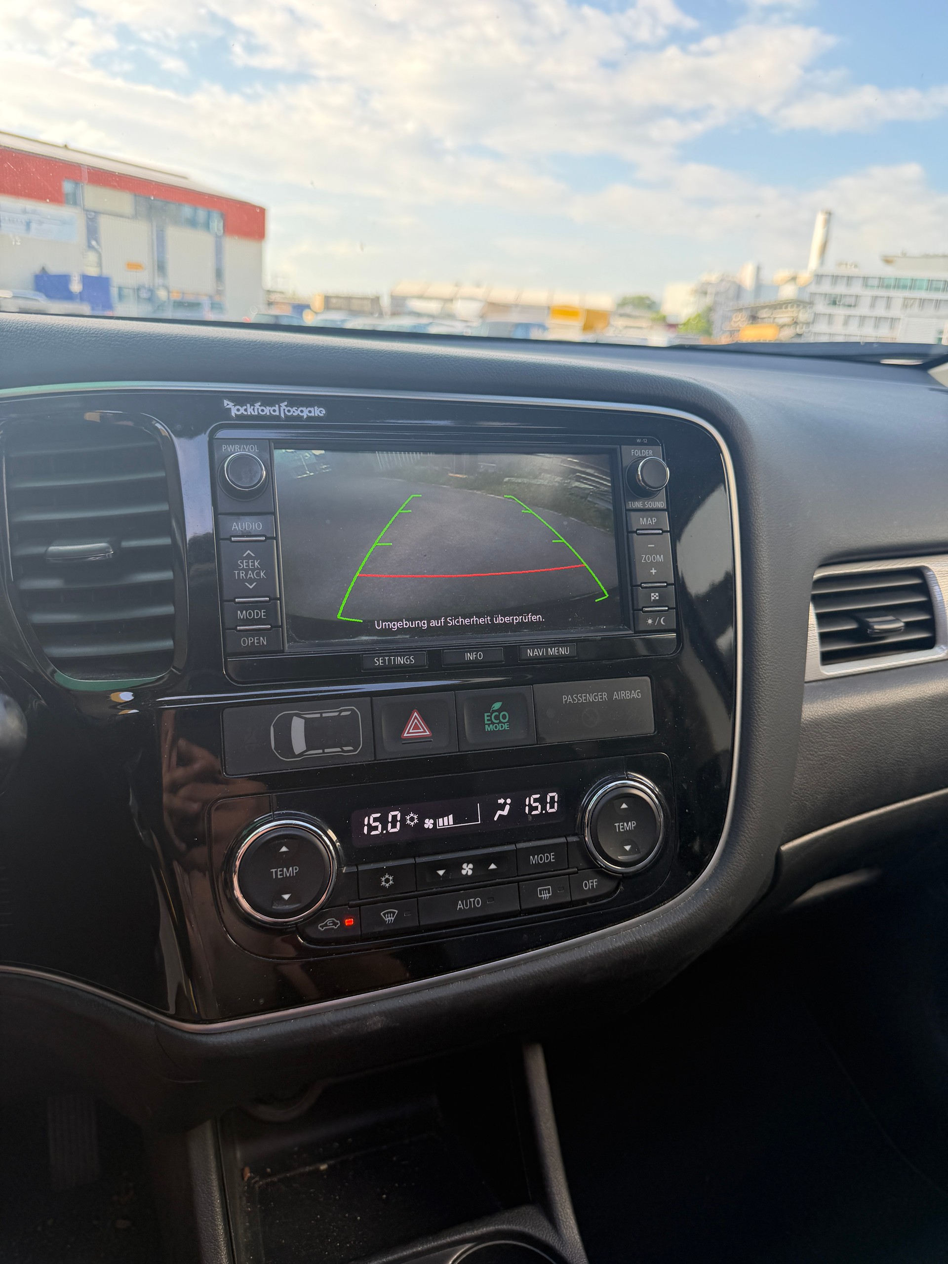 MITSUBISHI Outlander 2.0 PHEV Intense-image-10