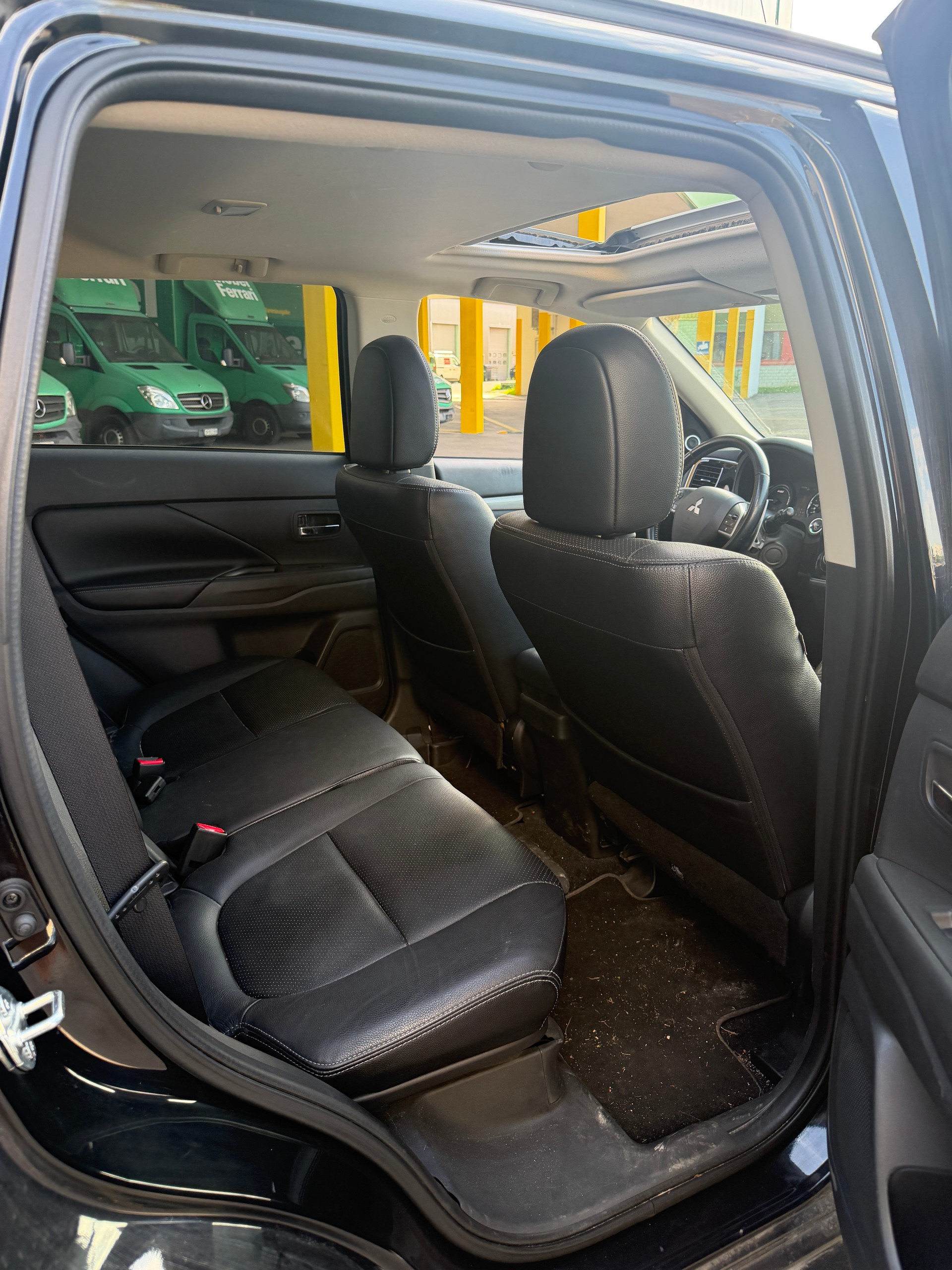 MITSUBISHI Outlander 2.0 PHEV Intense-image-14