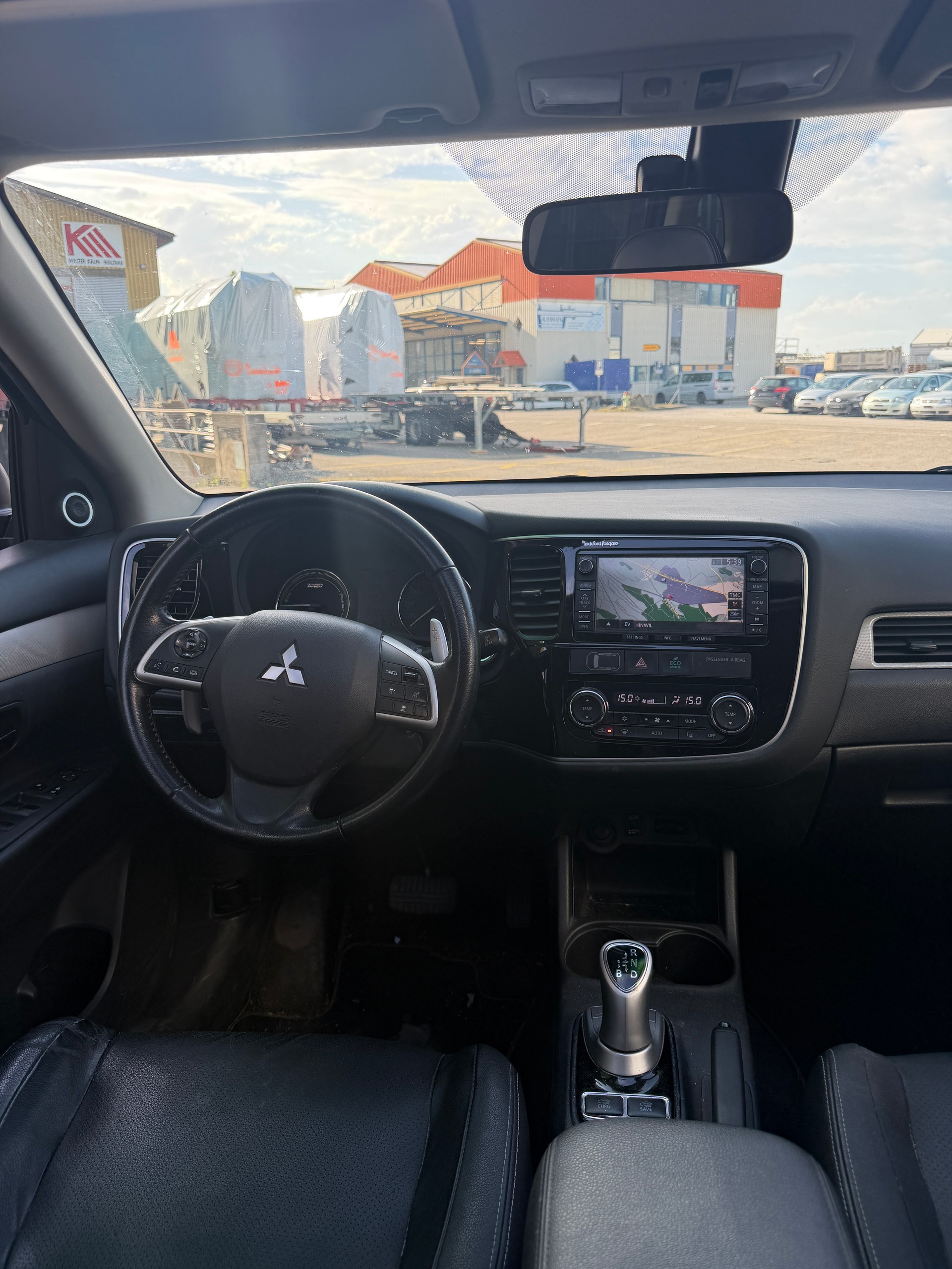 MITSUBISHI Outlander 2.0 PHEV Intense-image-9