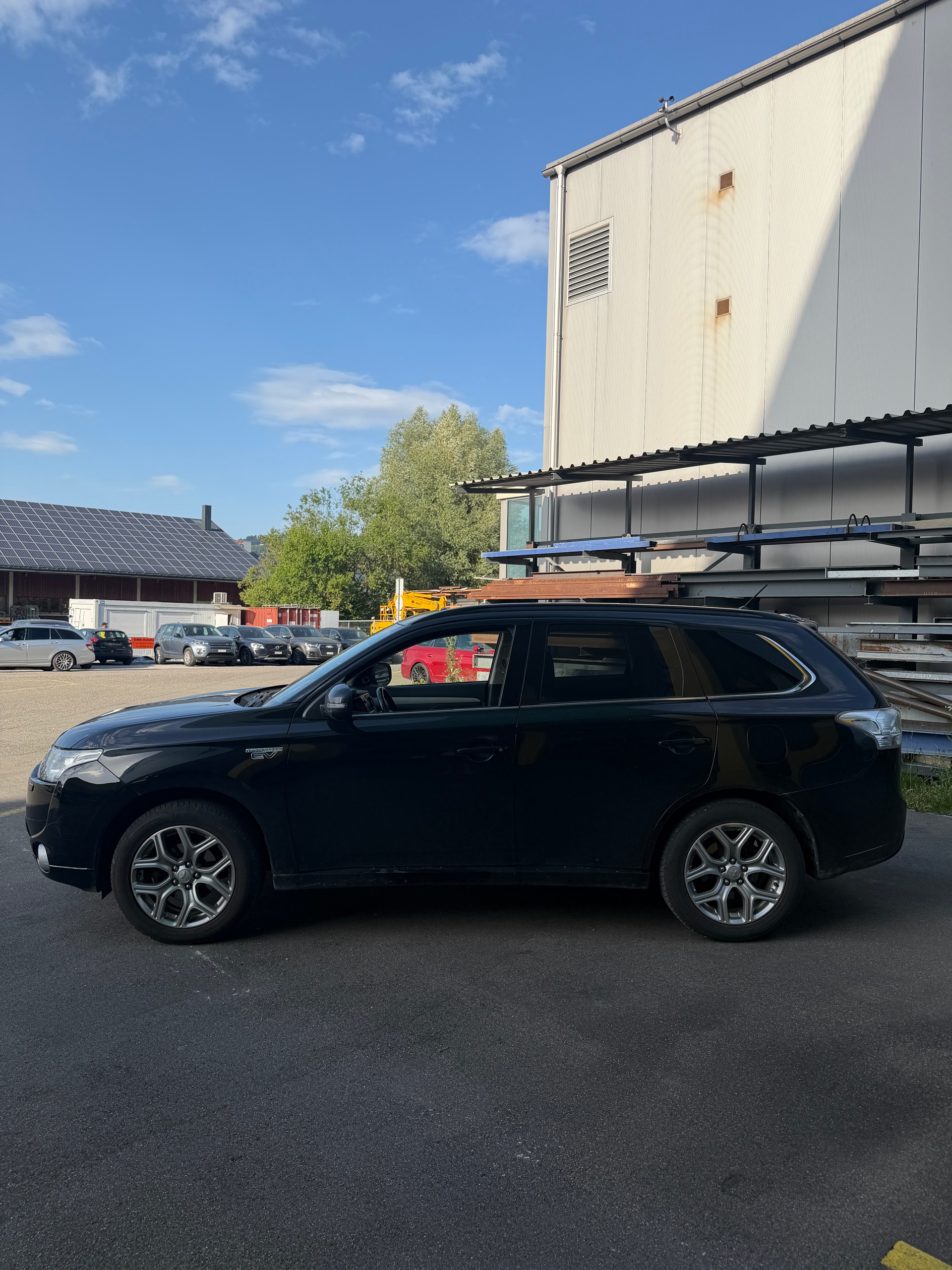 MITSUBISHI Outlander 2.0 PHEV Intense-image-3
