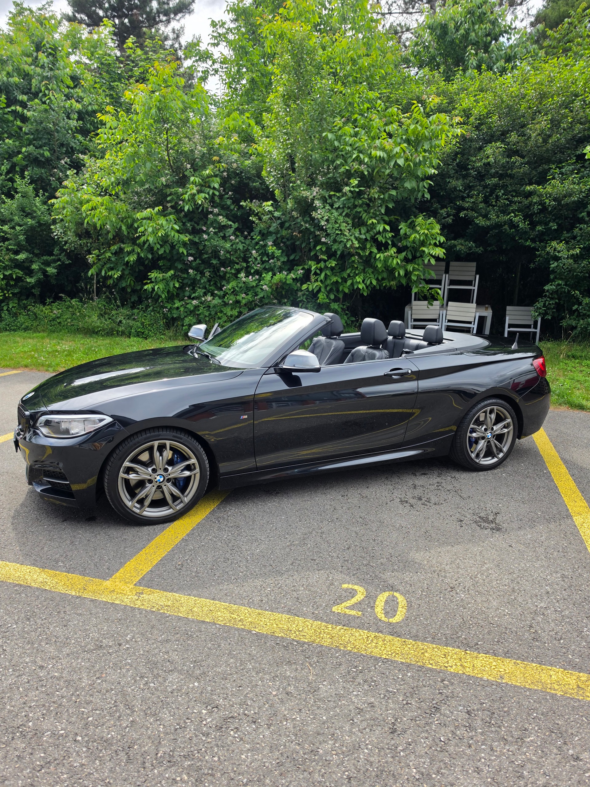 BMW M240i xDrive SAG-image-3