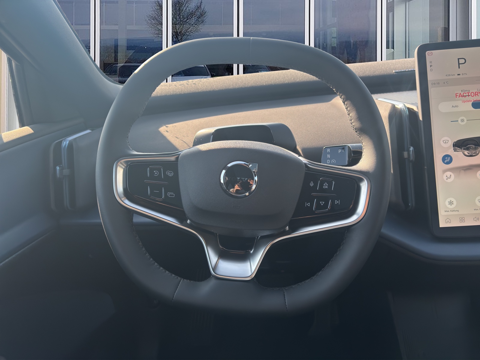 VOLVO EX30 CC E60 Twin Performance AWD-image-10