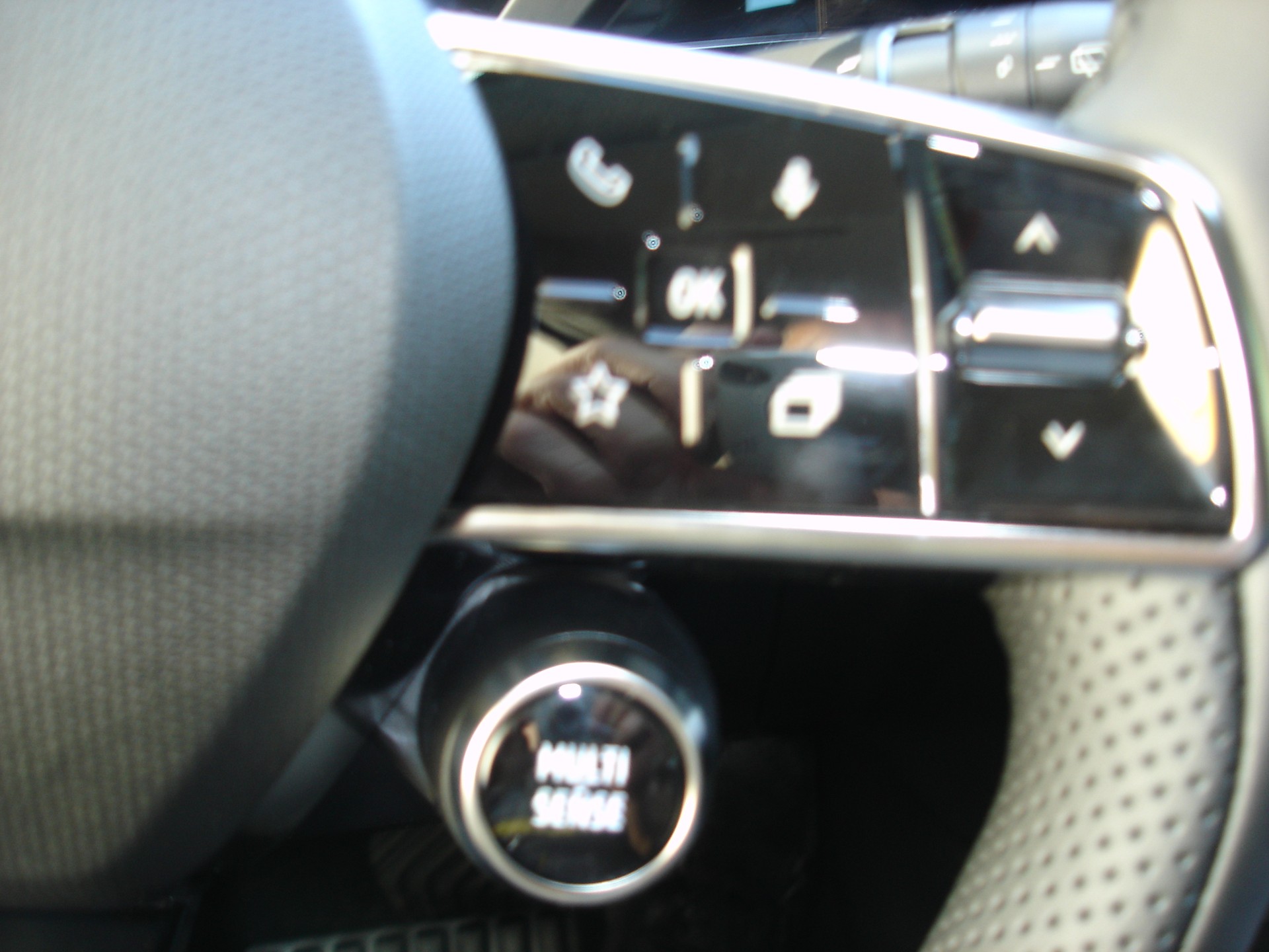 RENAULT Clio 1.8 E-Tech Techno-image-14
