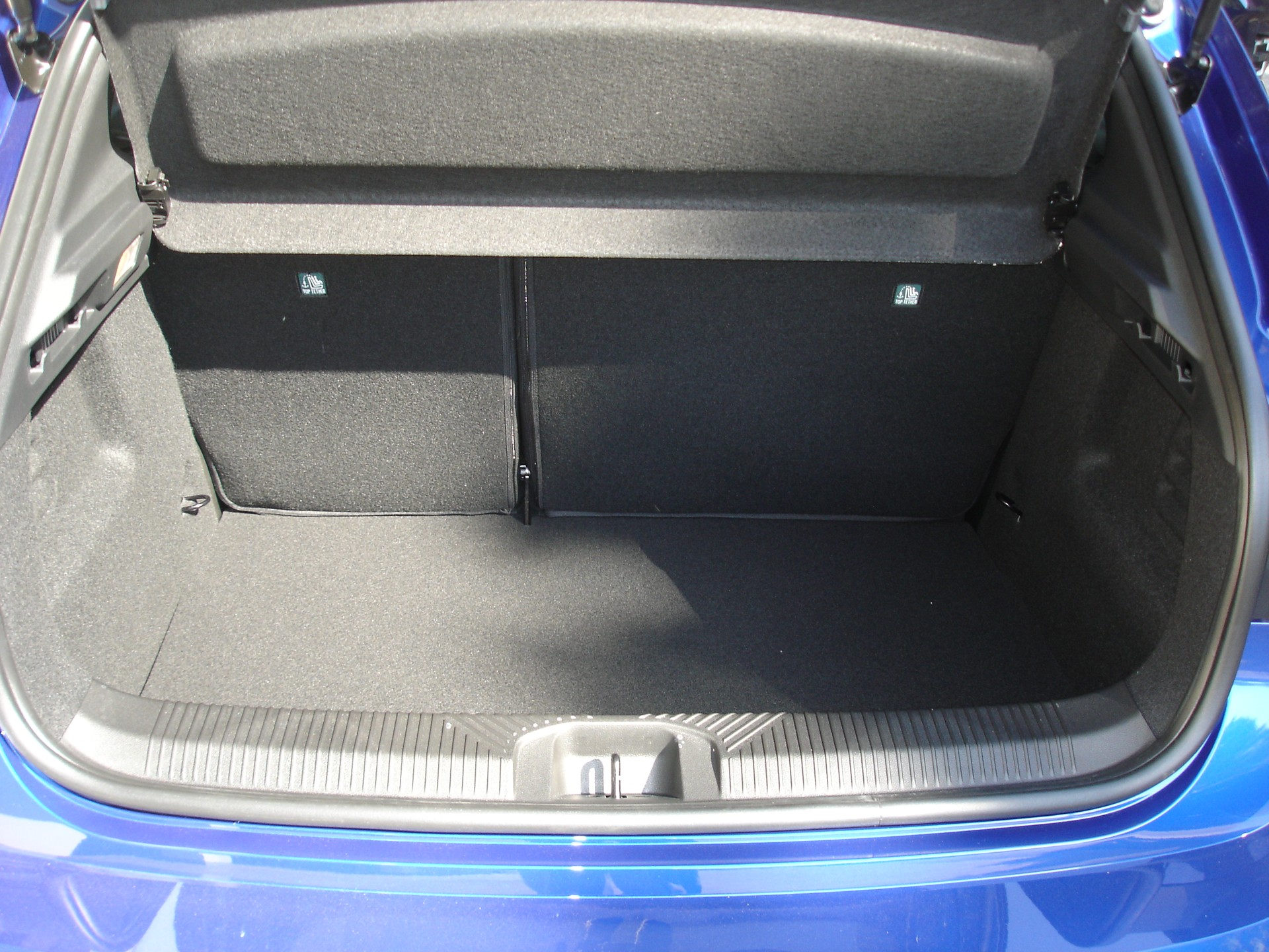 RENAULT Clio 1.8 E-Tech Techno-image-6