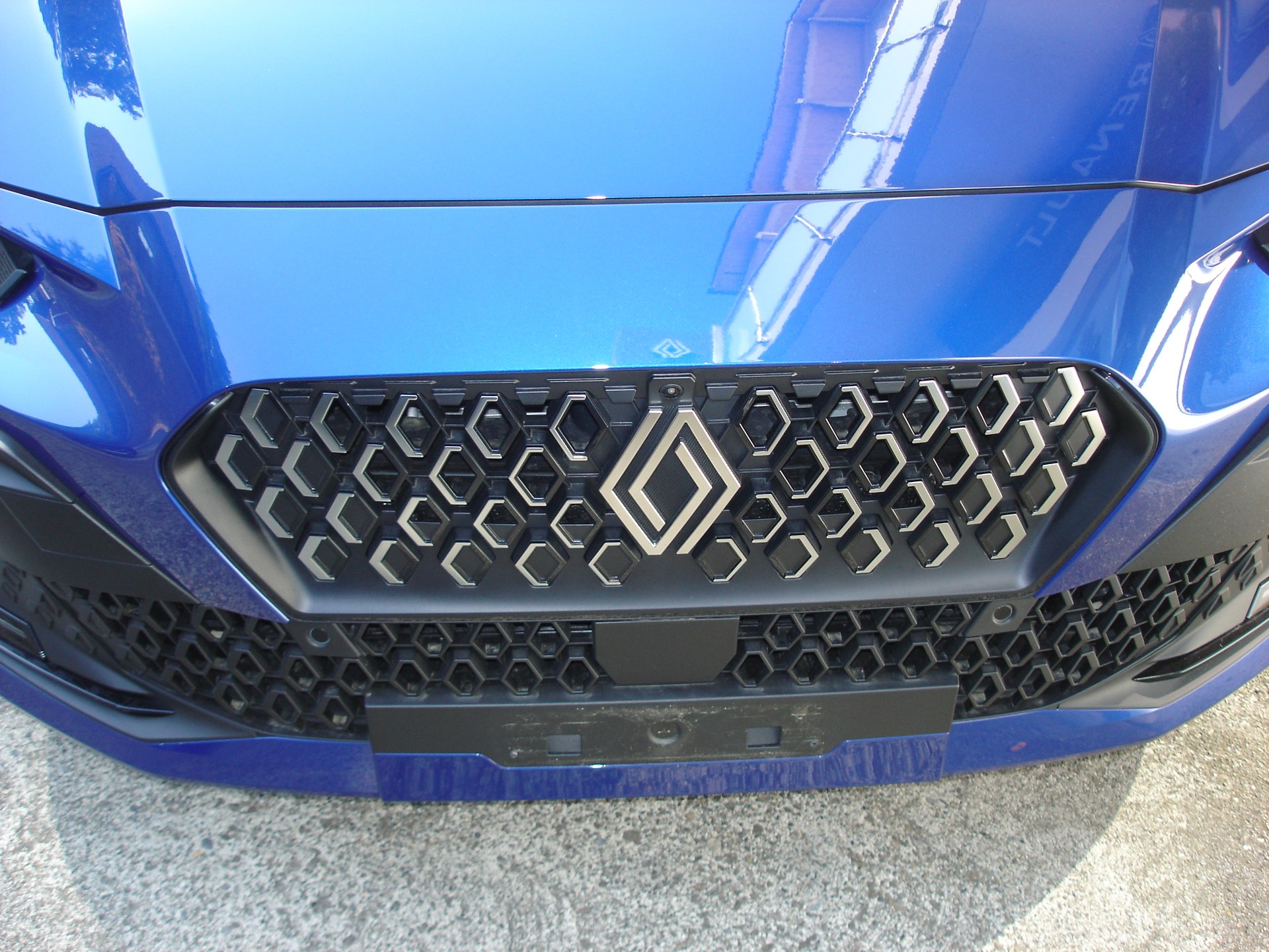 RENAULT Clio 1.8 E-Tech Techno-image-5