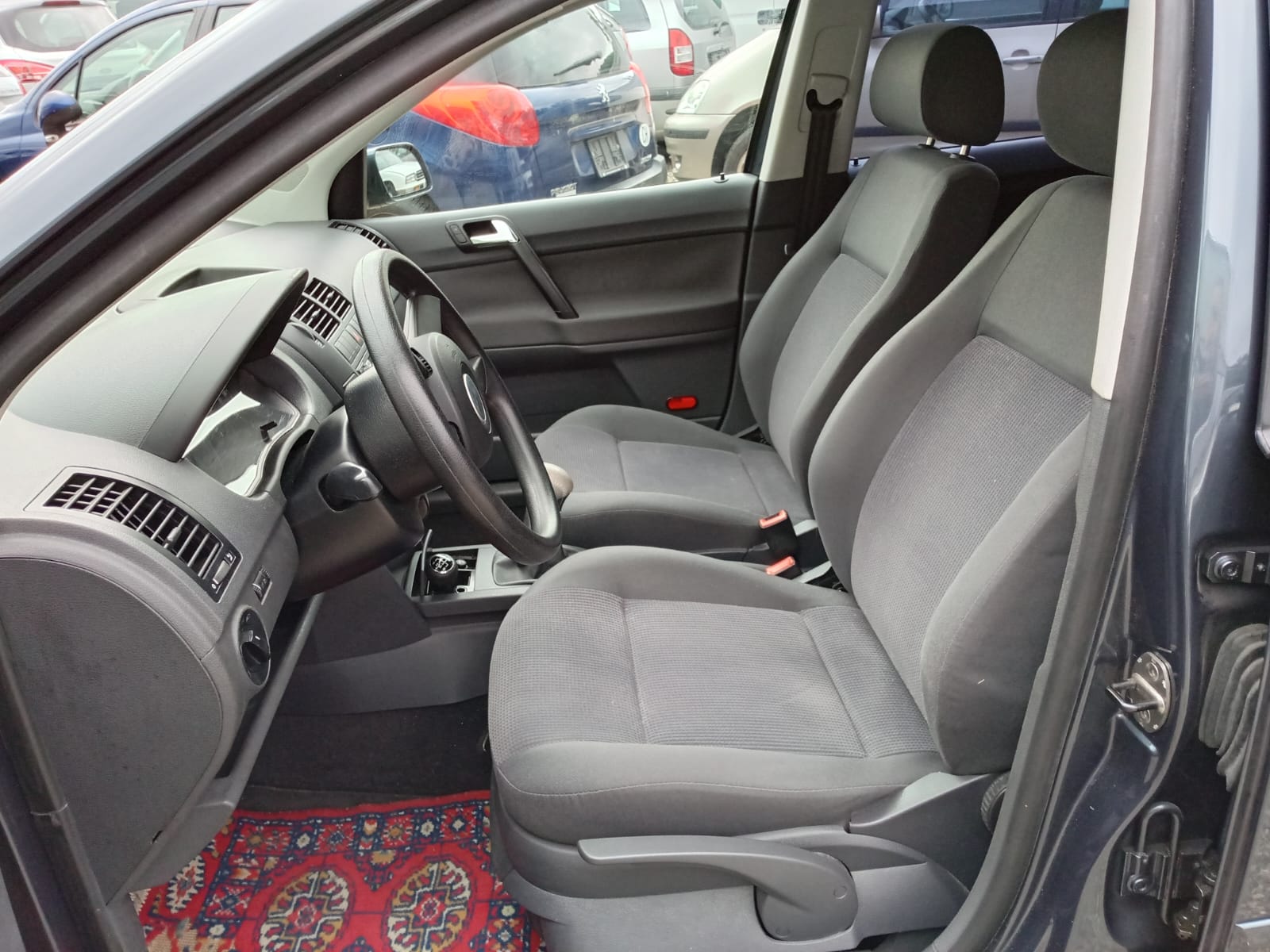 VW Polo 1.4 16V Highline-image-9