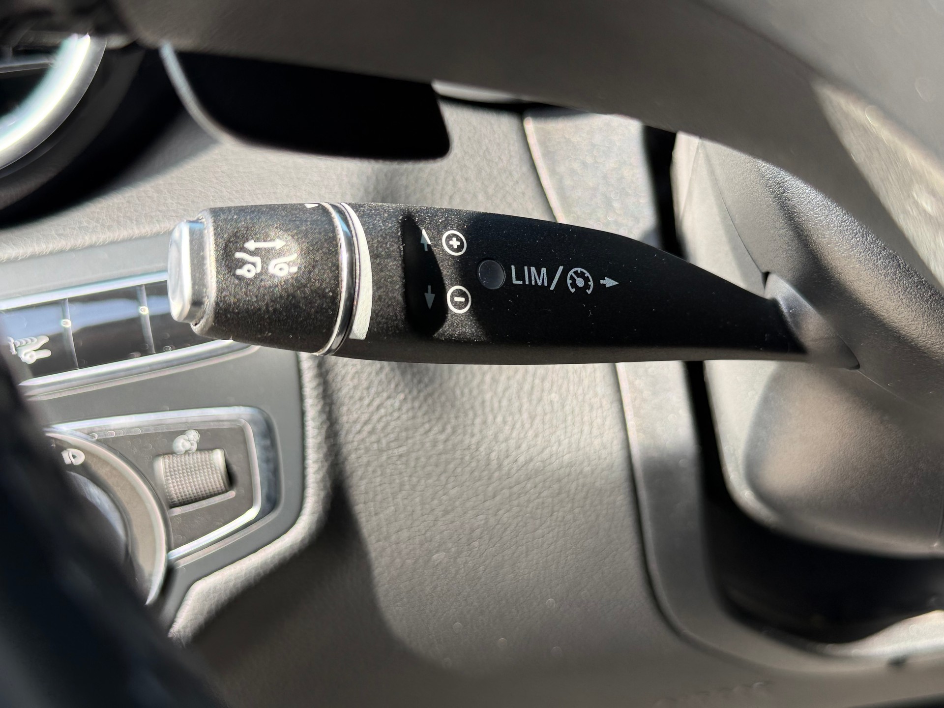 MERCEDES-BENZ C 250 BlueTEC Exclusive 4Matic 7G-Tronic-image-12