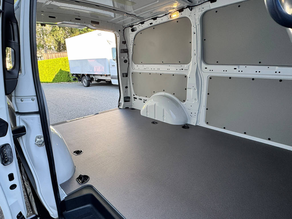 MERCEDES-BENZ Vito 119 CDI 4x4 Kasten Pro lang-image-4