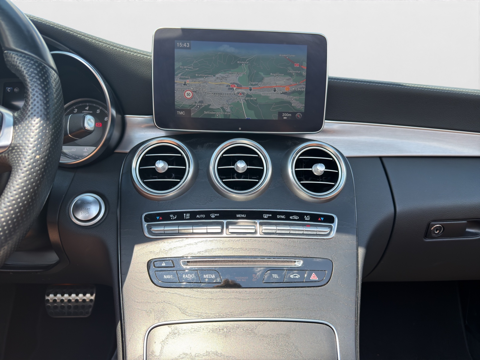 MERCEDES-BENZ C 400 Cabriolet AMG Line 4Matic 9G-Tronig-image-11