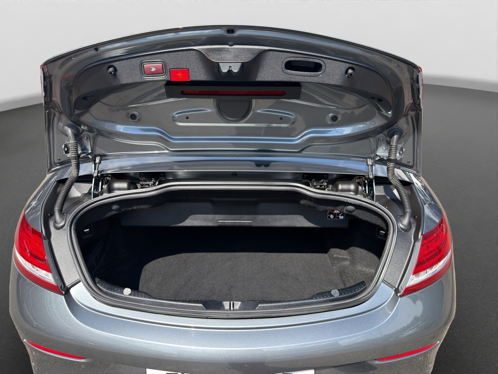 MERCEDES-BENZ C 400 Cabriolet AMG Line 4Matic 9G-Tronig-image-13