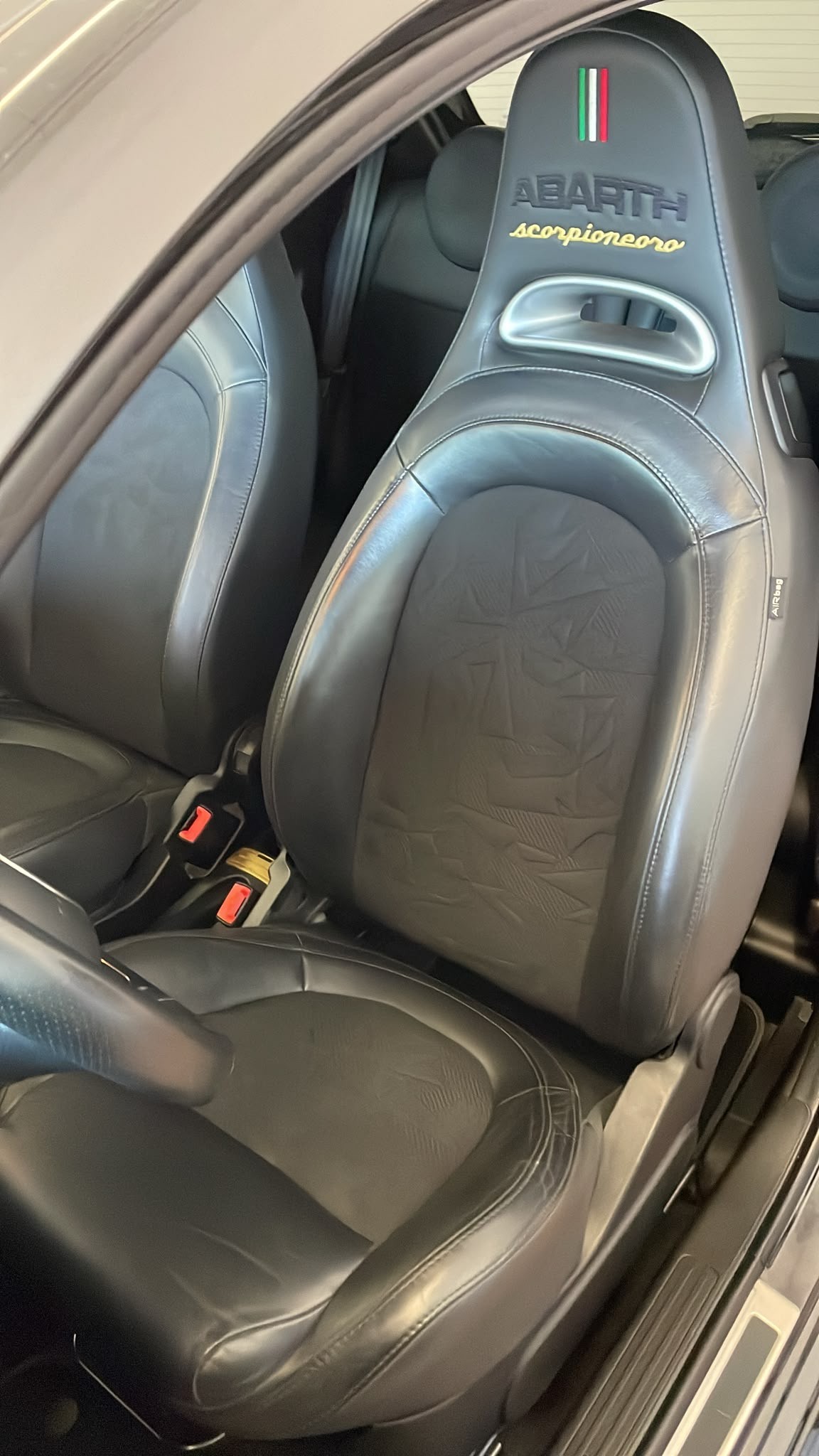 FIAT 595 1.4 16V Turbo Abarth Scorpione Oro-image-10