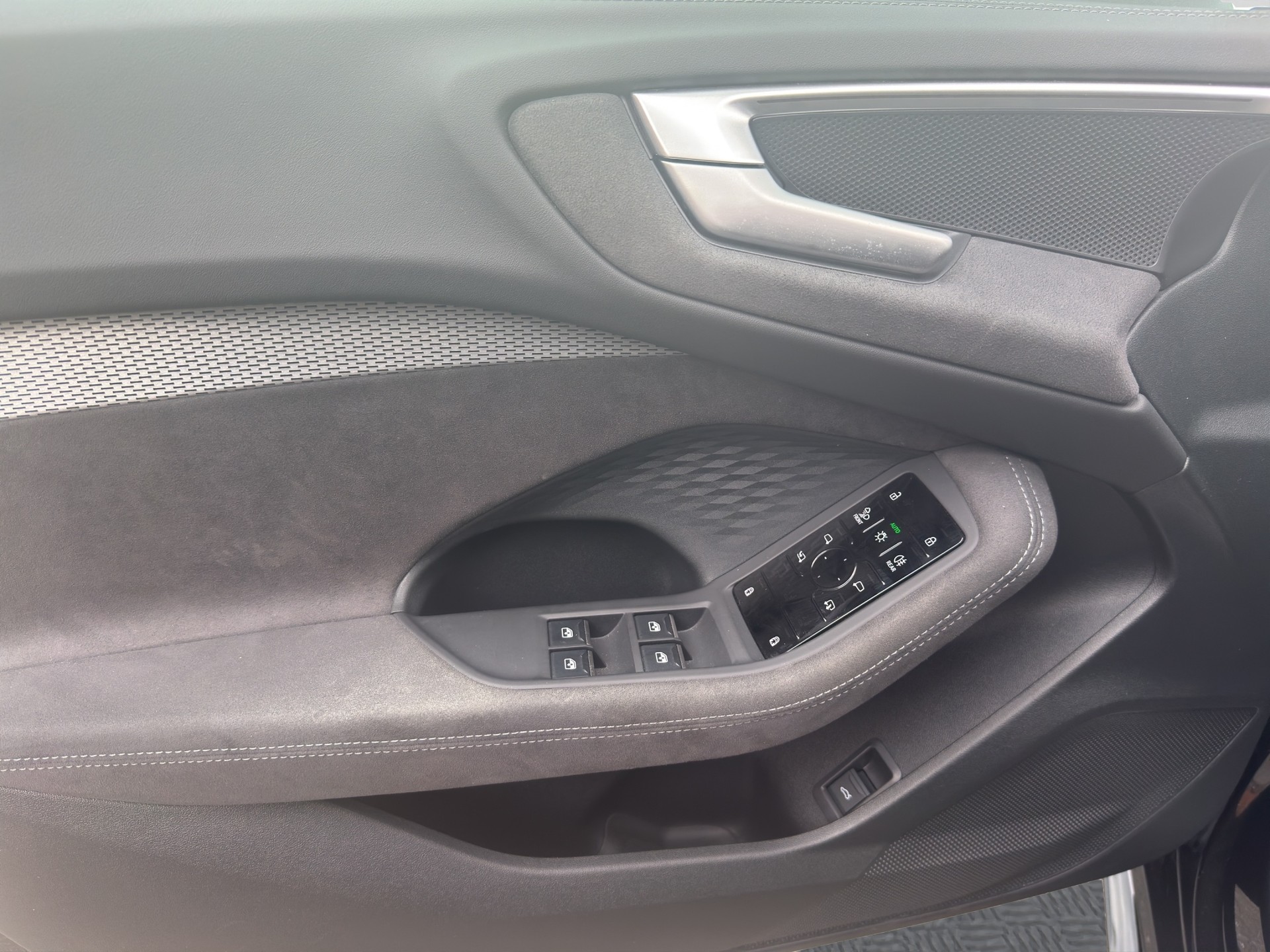 AUDI A5 Avant Black Line S Line TFSI-image-8